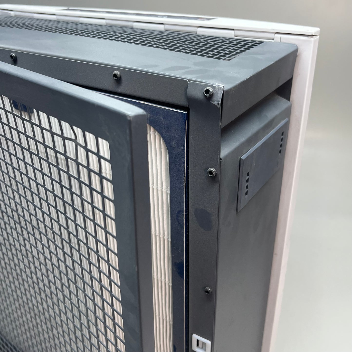 BLUE AIR Classic Air Purifier W/ Filter 280i For Small/Medium Rooms (Damaged)