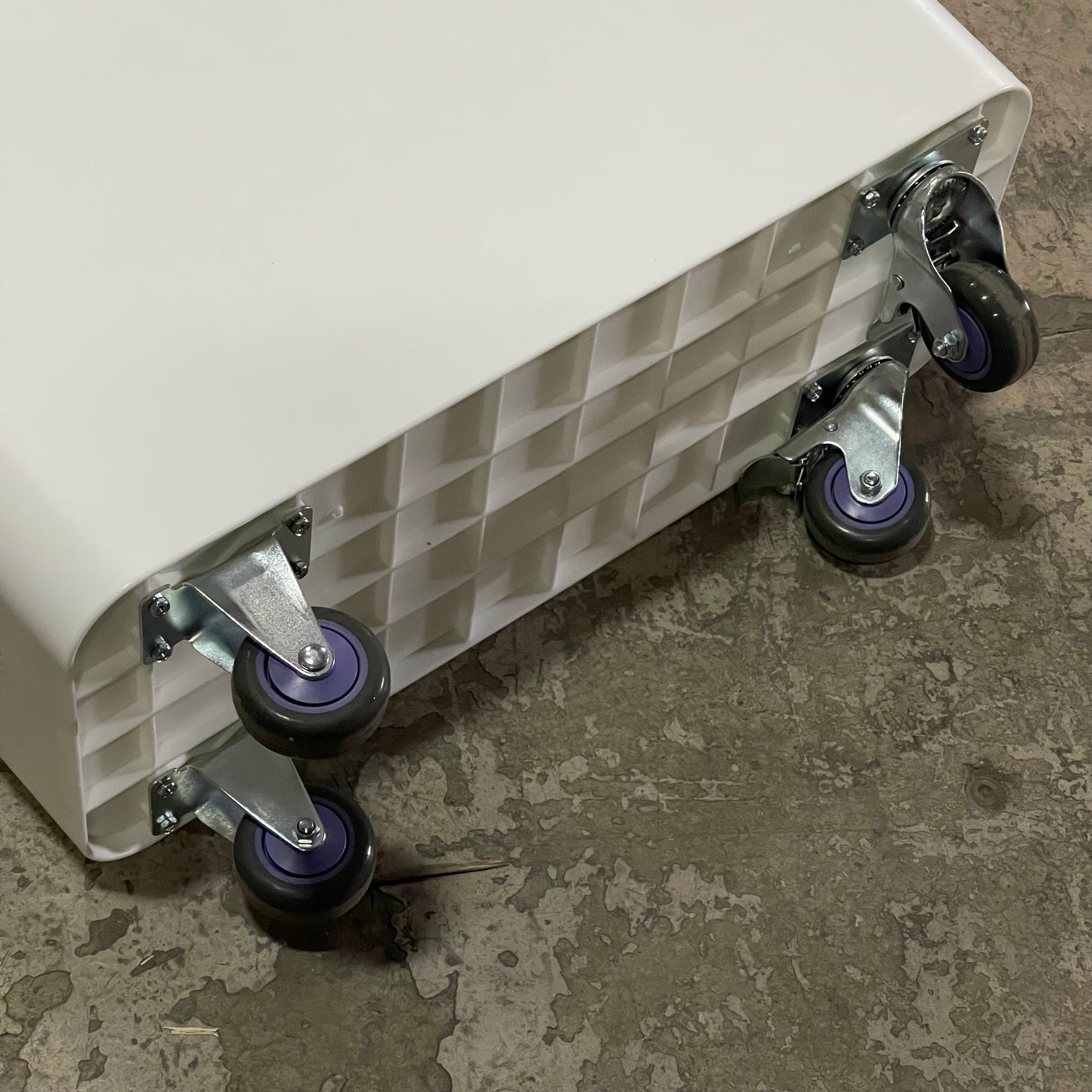 BAKER’S LANE Mobile Ingredient Bin 21 Gal White 176BIN21GL