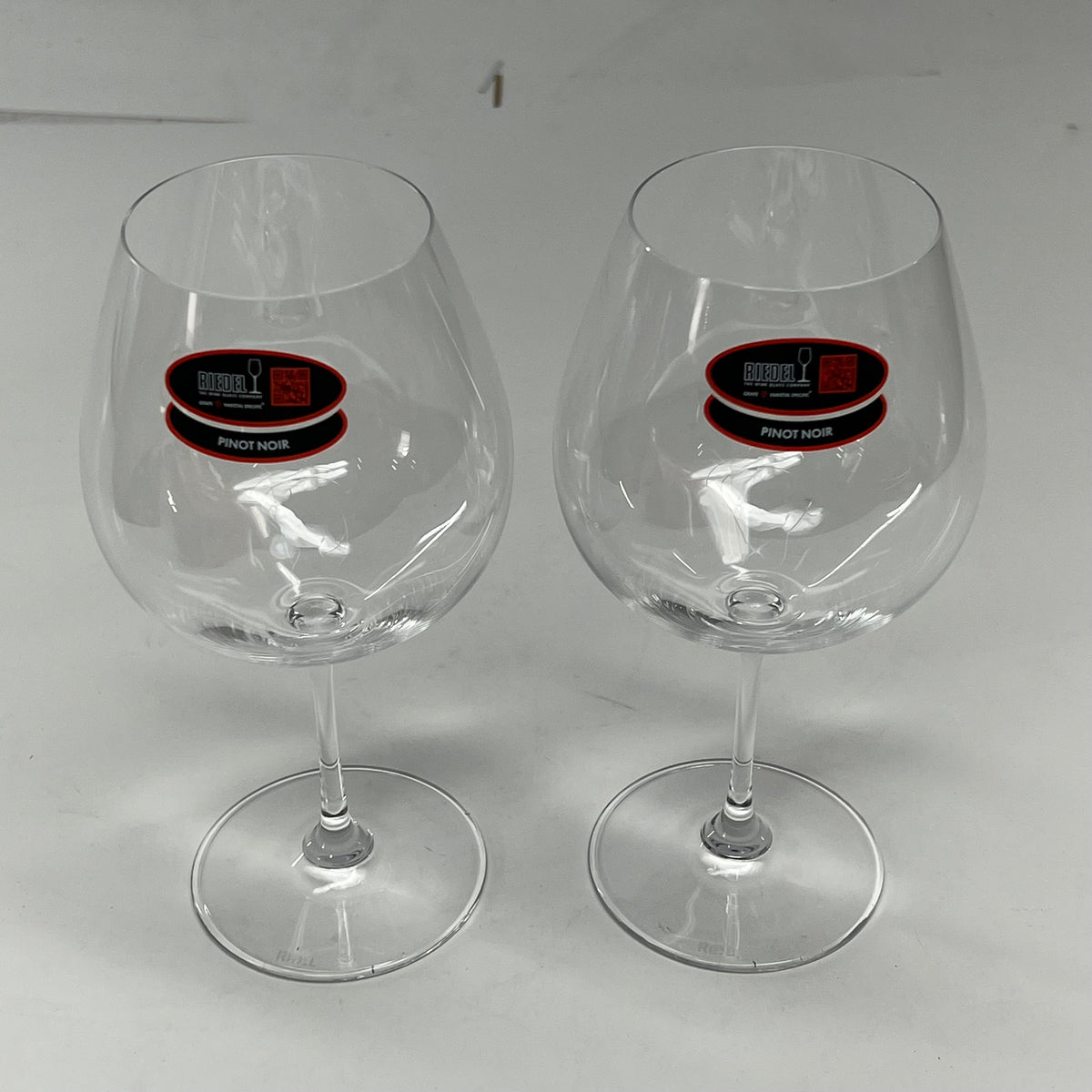 RIEDEL (SET OF 2) Vinum Pinot Noir Crystal Glass Stemmed Wine Glasses 8.2" H