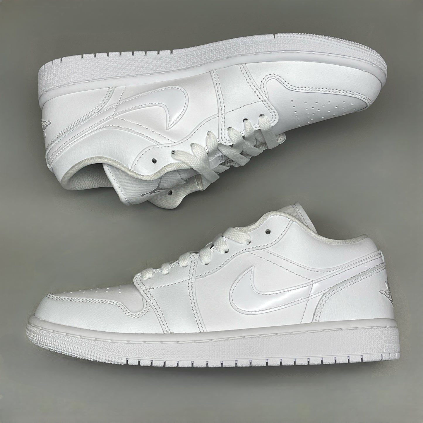 NIKE AIR JORDAN 1 Low Triple White Women's Sz 8 DV0990-111 (New in Box)