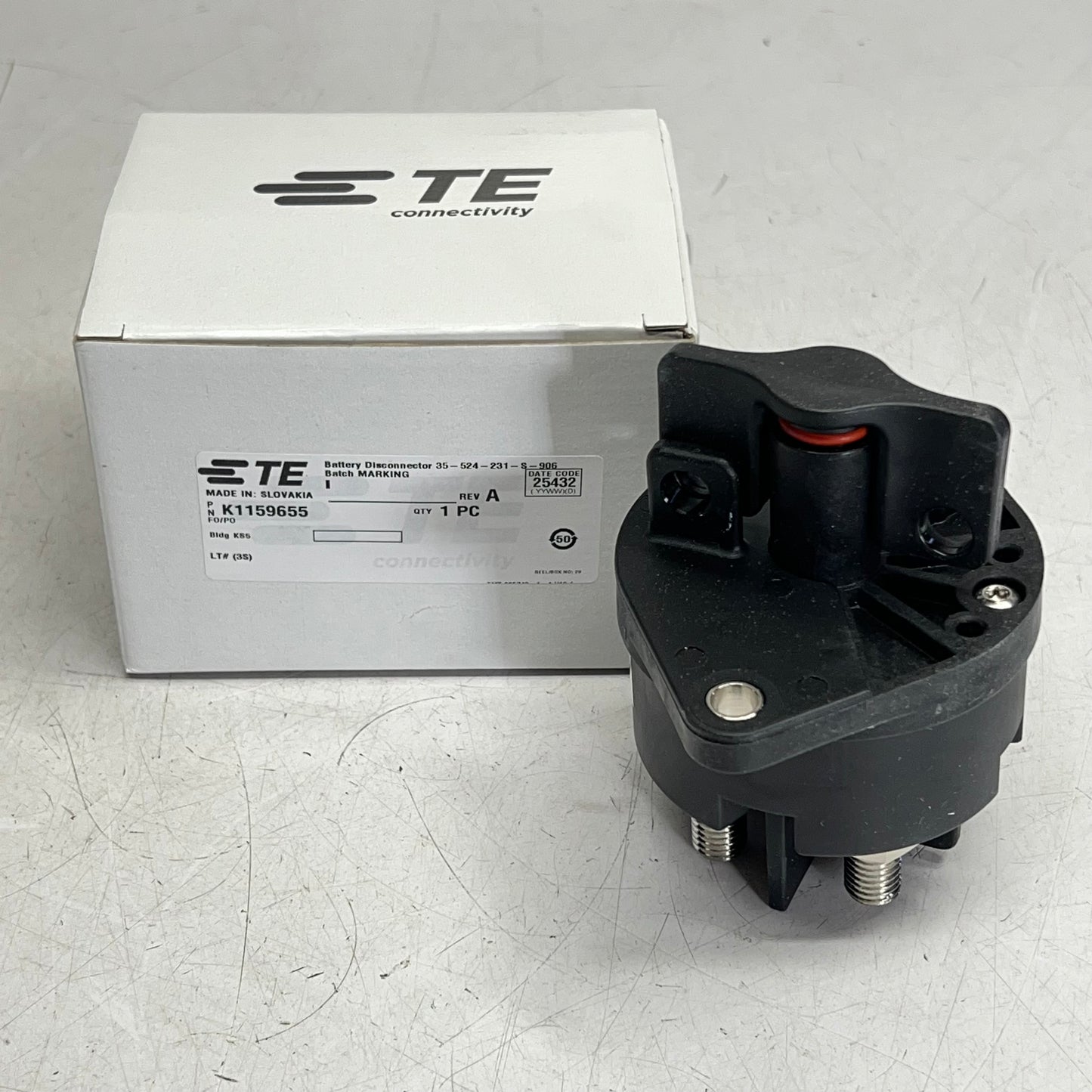 TE CONNECTIVITY Battery Disconnect Switch 500 A Black K1159655 35-524-231-S-906