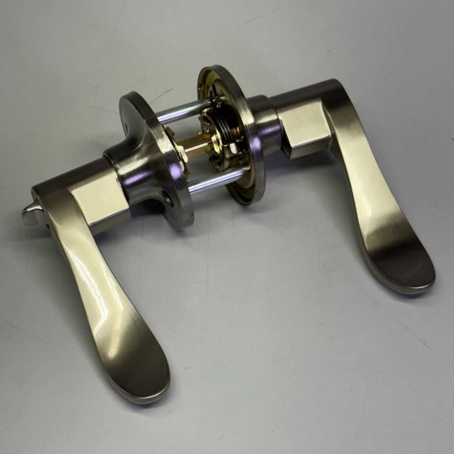 SCHLAGE Door Handle 1 3/8" ta 2" Door Range 2 3/8" & 2 3/4" Backset Grey