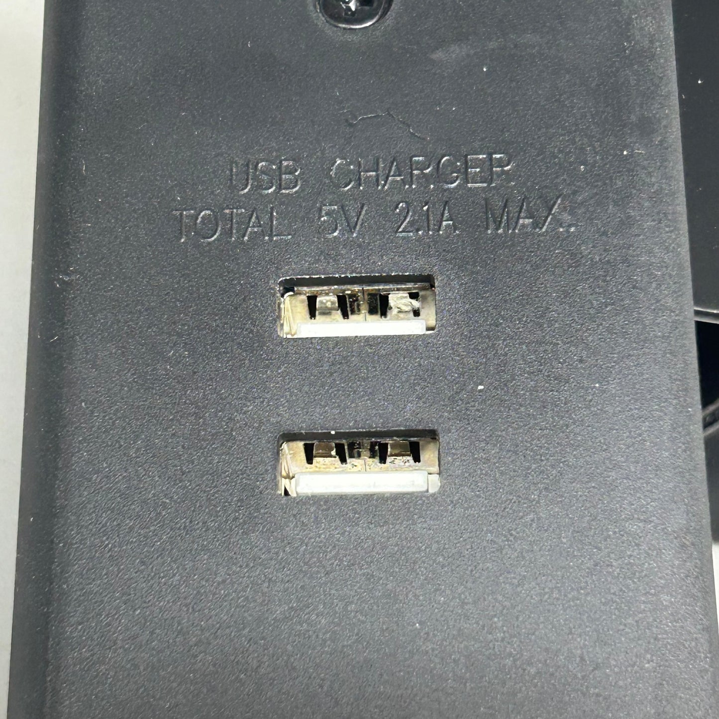 ZA@ MOD POWER & LIGHTING SOLUTIONS Desk/Bench Power Outlet Clamp W/ 2 USB Outlets 10'  Black TV2802-F-C-BK-A