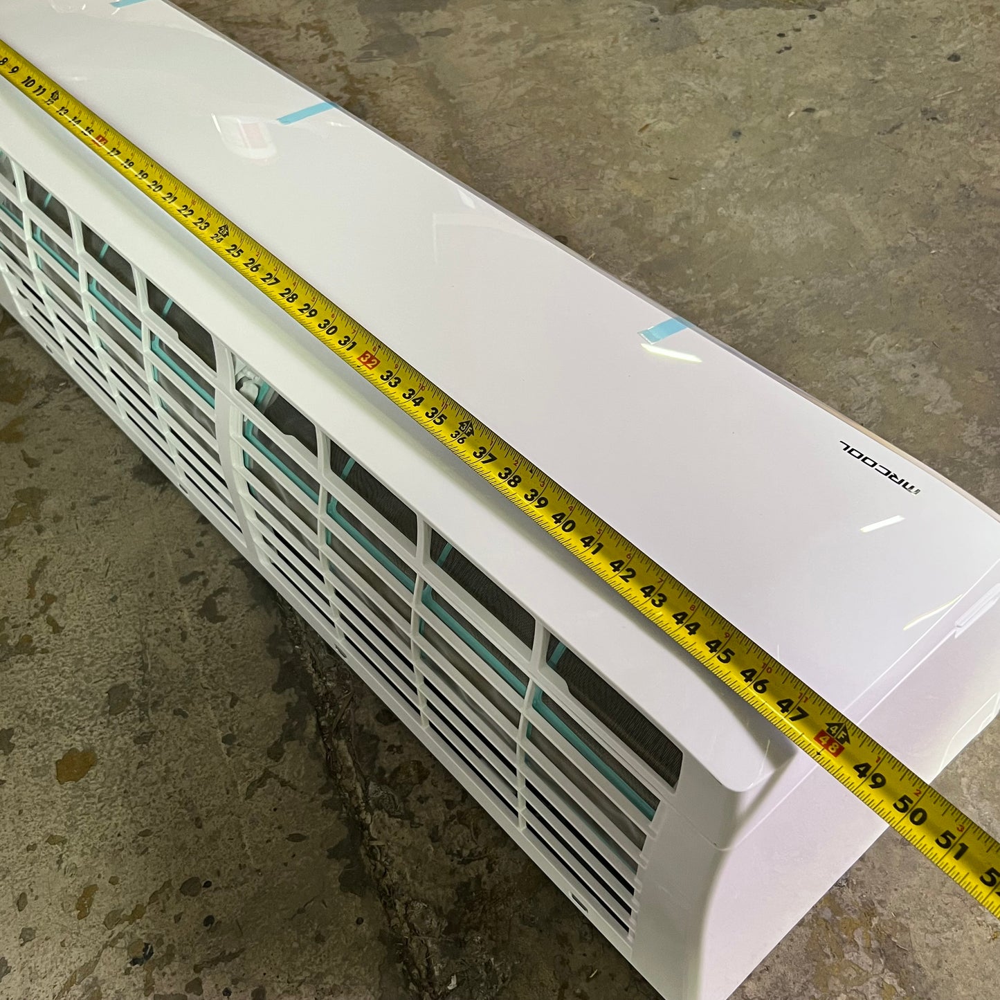 MRCOOL Heat Pump Air Conditioner 36000 BTU White A36HPWMAH230C (New Other, Aesthetic Damage)