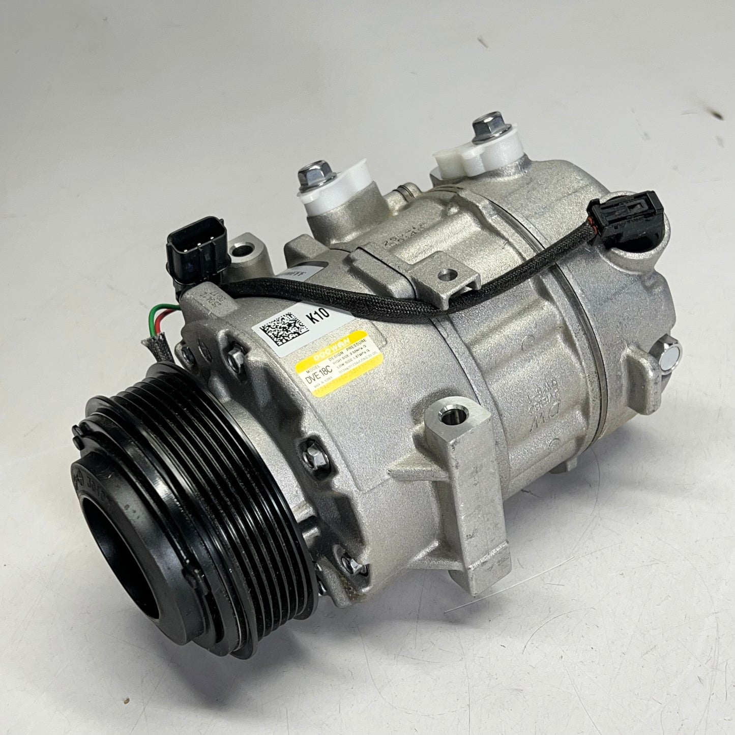 KIA MOTORS Genuine OEM Compressor Assembly 97701-R0100FFF