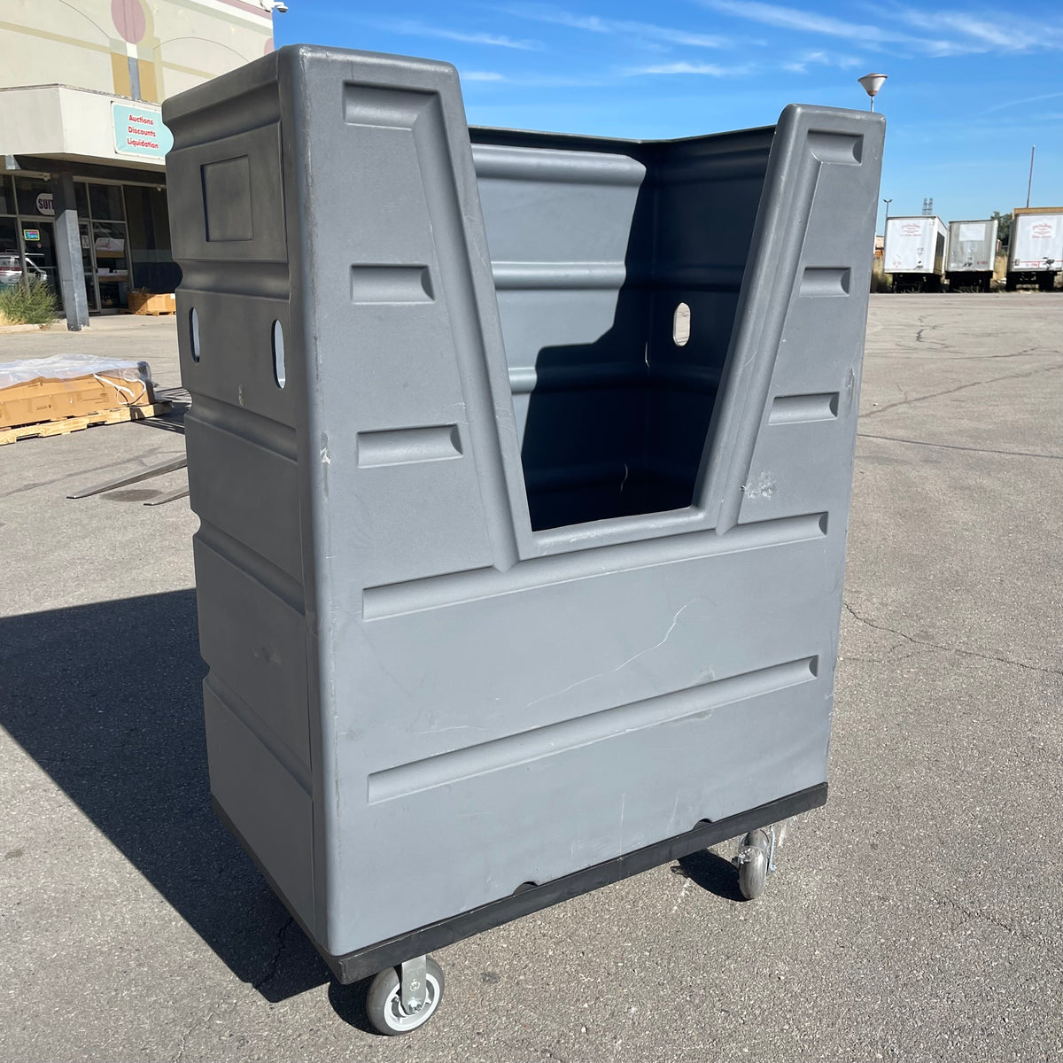 UNBRANDED Plastic Bulk Transport Truck for Linen/Laundry/Material Handling 55"x46"x27" Grey