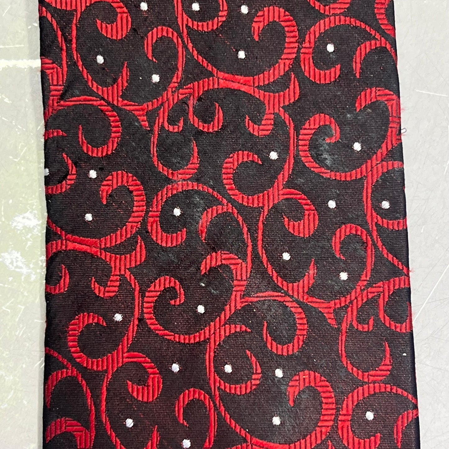 ALEXANDER JULIAN COLOURS Swirl Pattern Polyester Tie 60" Red/Black (Pre-Owned)