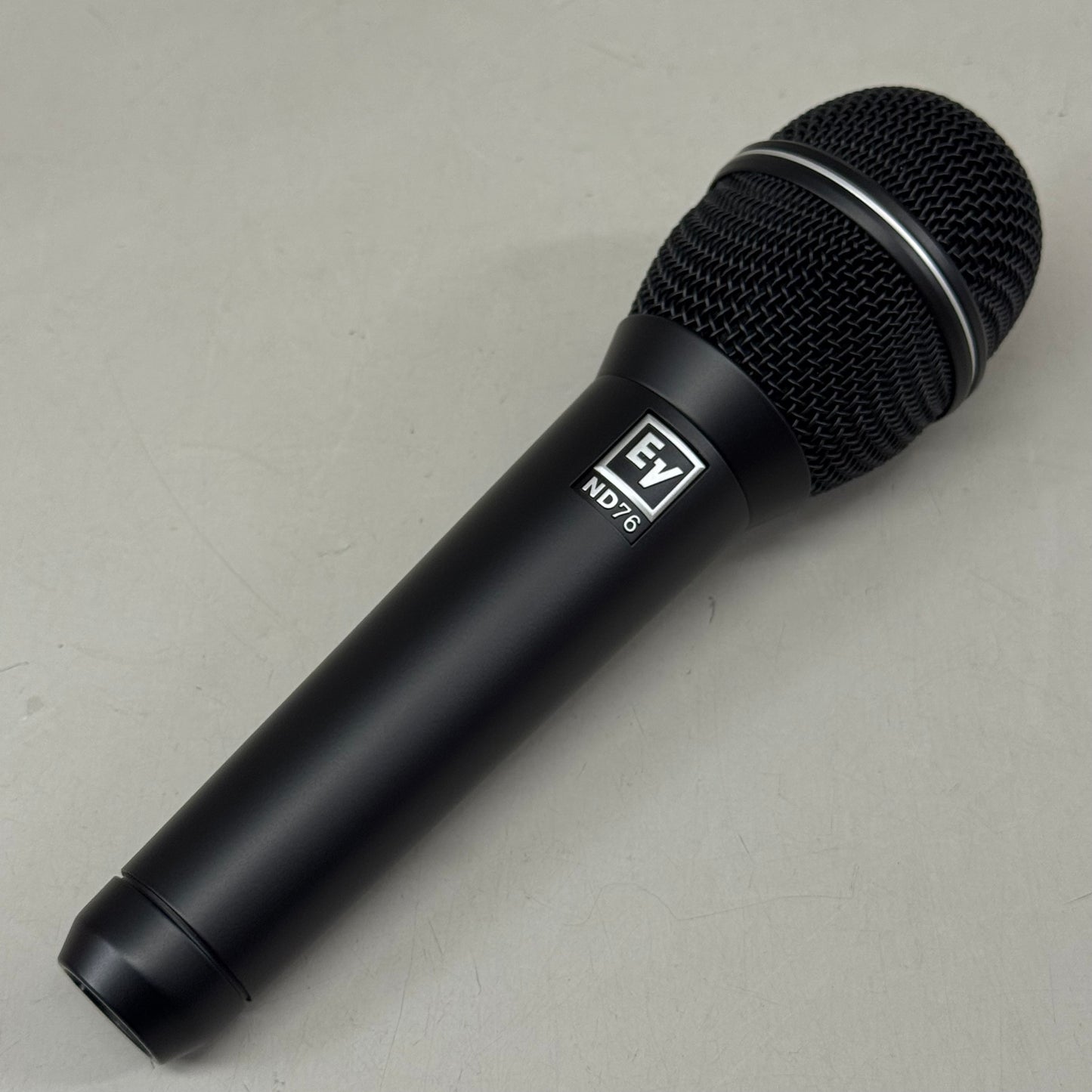 ELECTRO-VOICE Dynamic Supercardioid Vocal Microphone Black ND76