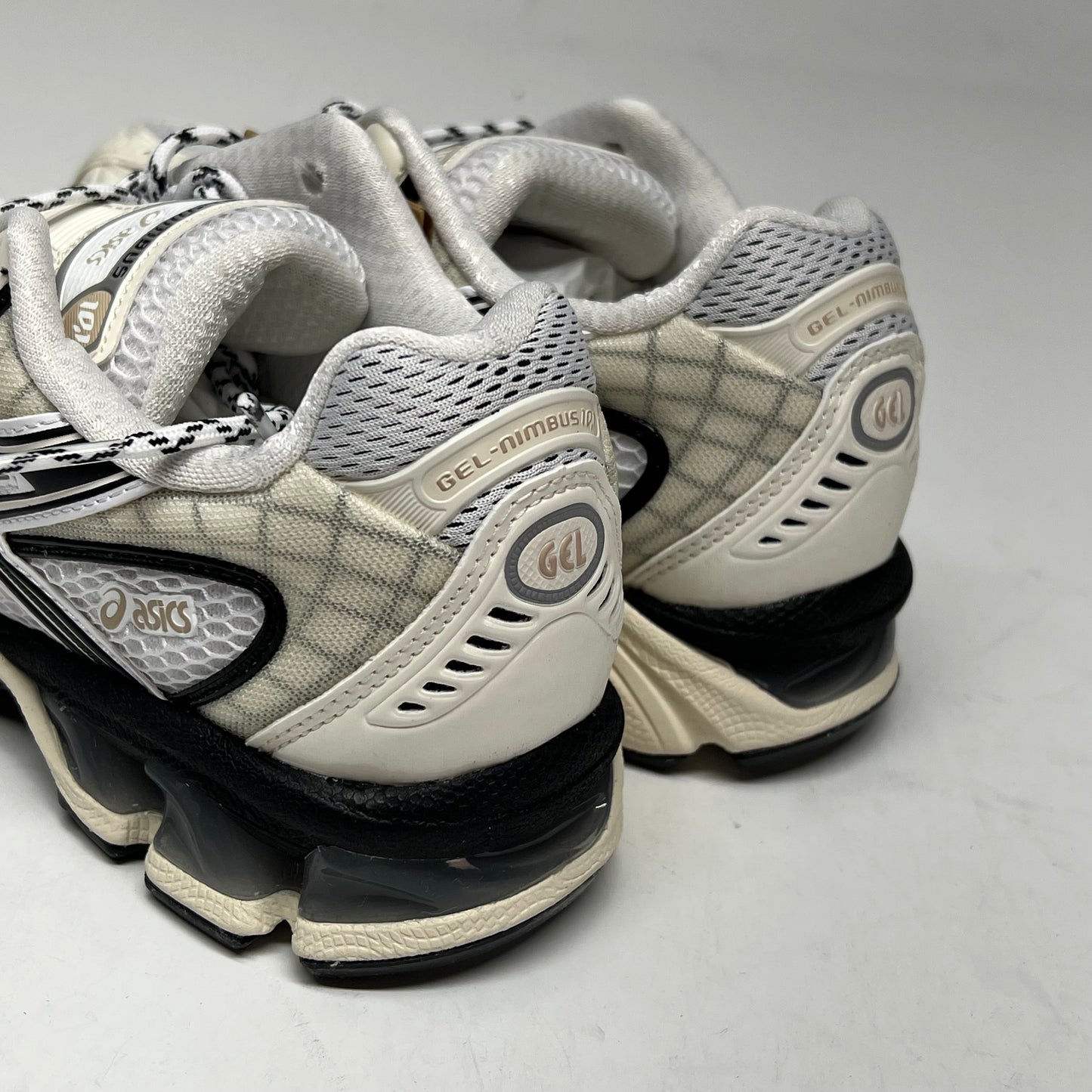 ASICS Gel Nimbus Eva Foam Sneaker M Sz 7.5 W Sz 9 White/Ivory 1203A543-108