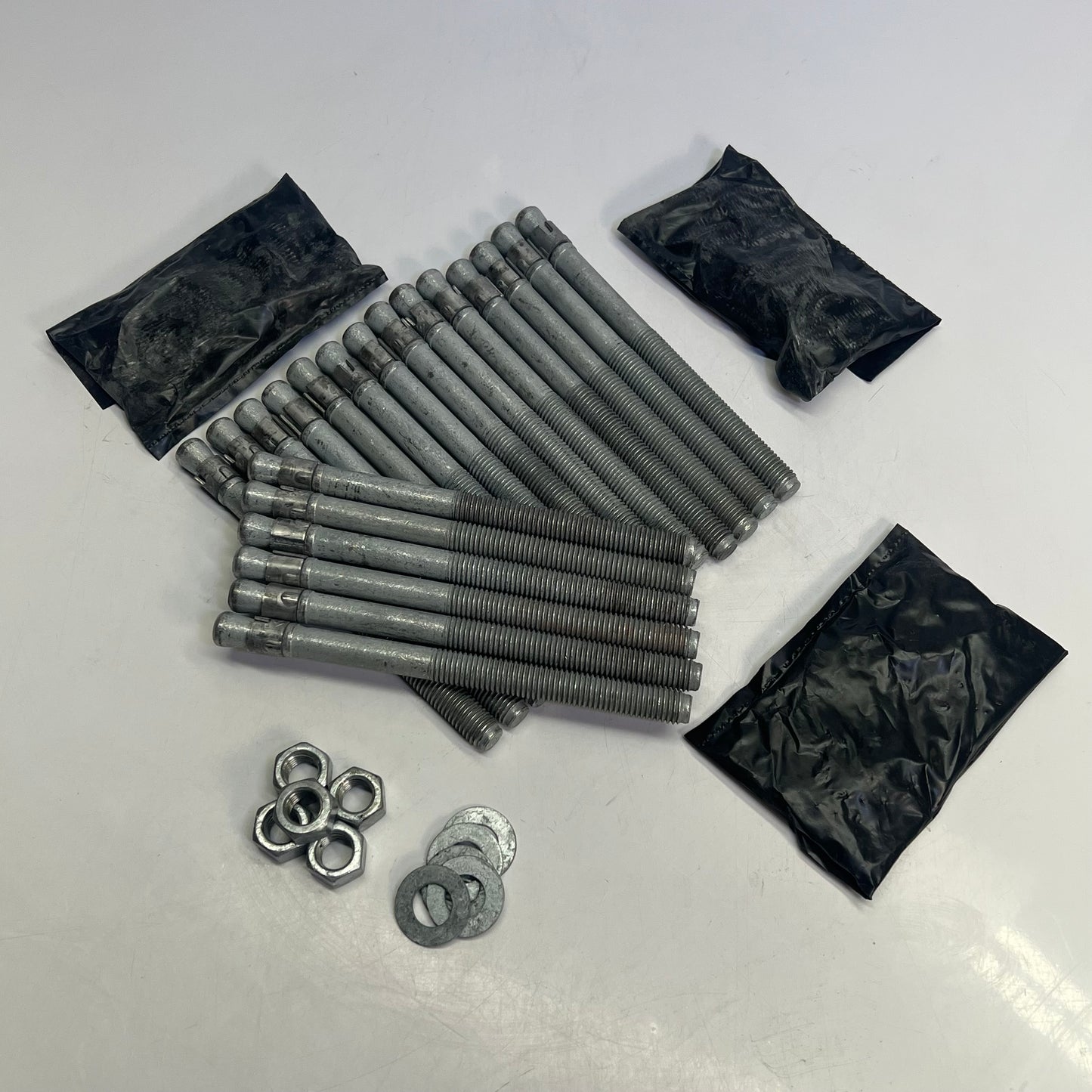 MKT FASTENING (20 PACK) Sup-R-Stud+(Wedge Anchor) 5/8" Dia x 8-1/2" L Grey CL65