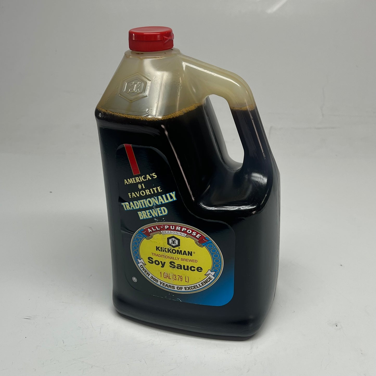 ZA@ KIKKOMAN All Purpose Traditionally Brewed Soy Sauce  1 Gal 253 Servings BB 04/|28
