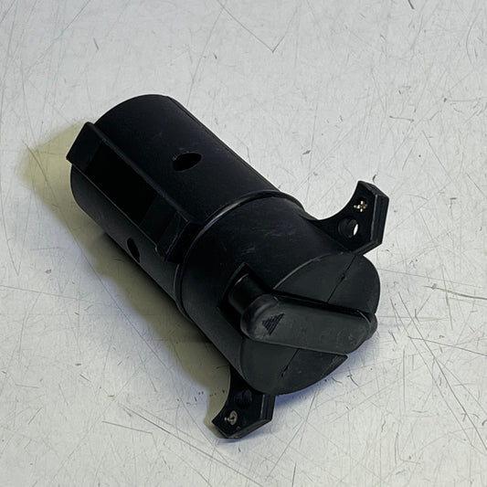 HOPKINS (2 PACK) 7 Blade To 5 Flat Adapter W/ Dust Cover Black 47375