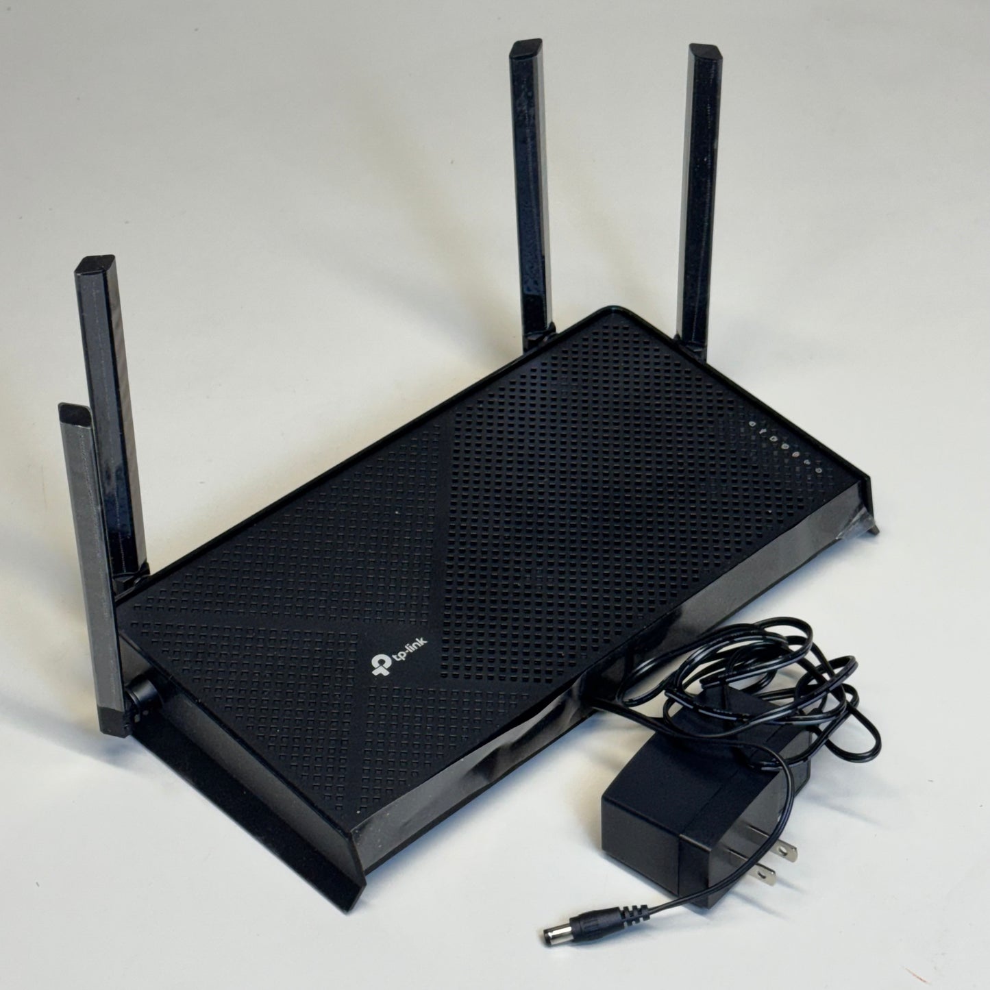 TP-LINK Dual-Band Wi-Fi 7 Router Size 10.5” L x 5.5” W Black BE3600