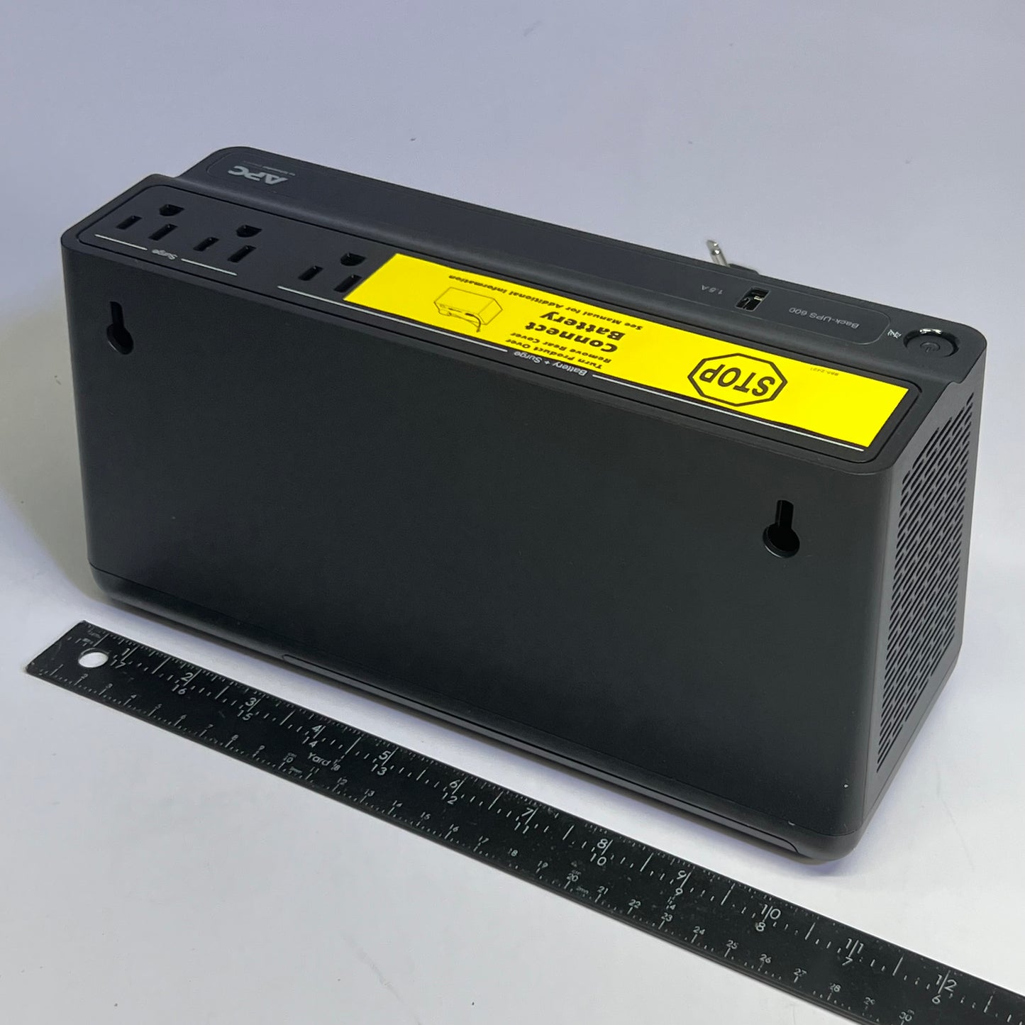 APC UPS 600VA, 330W Battery Backup Power Supply & Surge Protector with USB Charger