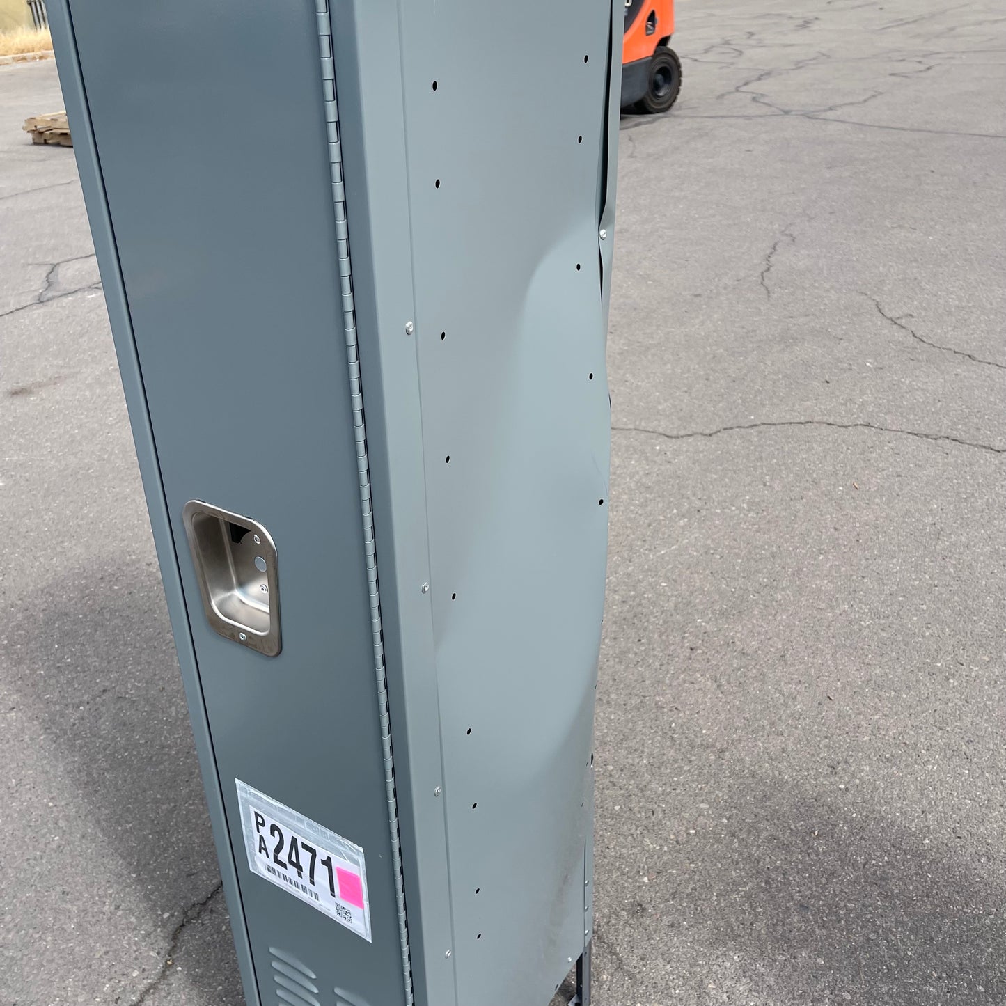 ZA@ HALLOWELL One Wide, Single Tier Locker Grey (AS-IS)(C)