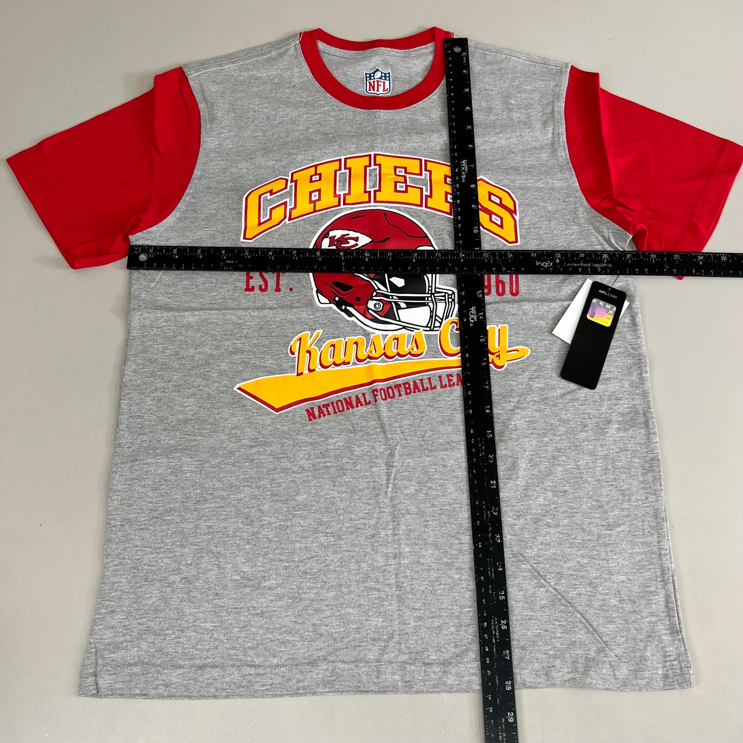NFL  Kansas City Chiefs G-lll Sports T-Shirt Men's Sz M Red, Grey, Yellow 6AHOO816