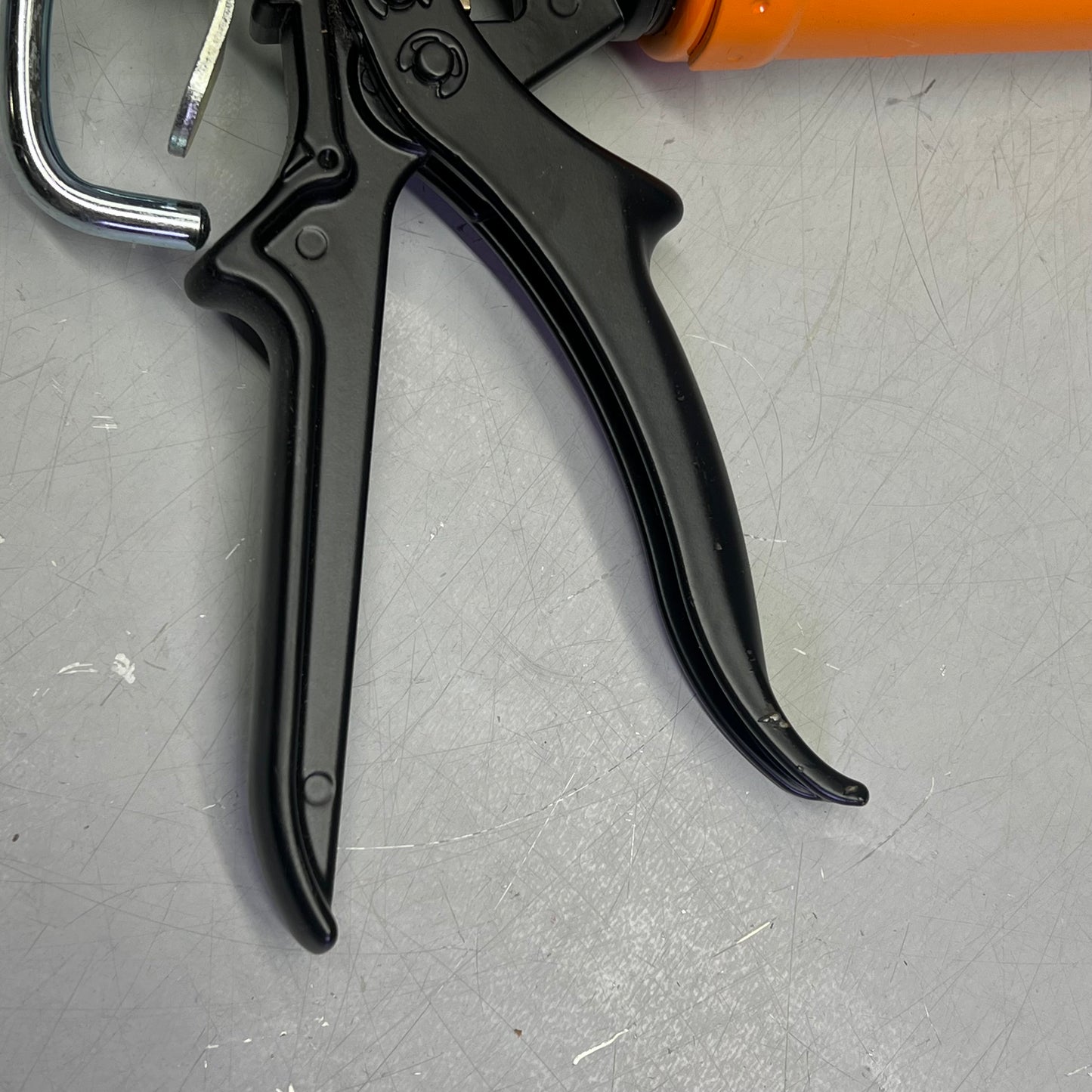 CRL Strap Frame Caulking Gun Smooth Operation 12:1 Ratio Orange Black GA1203