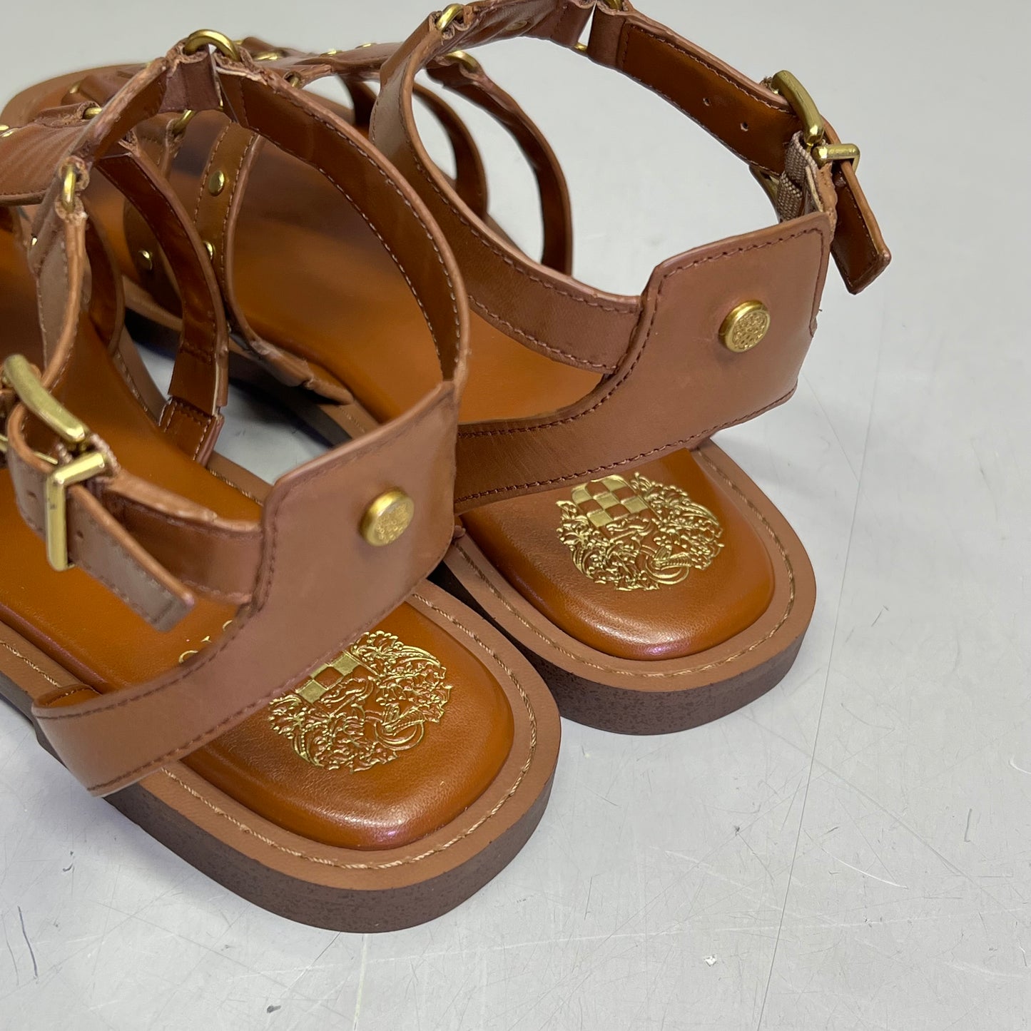 VINCE CAMUTO Leather Studded Gladiator Sandals Women's Sz 9.5M Caramelo VC-Claira