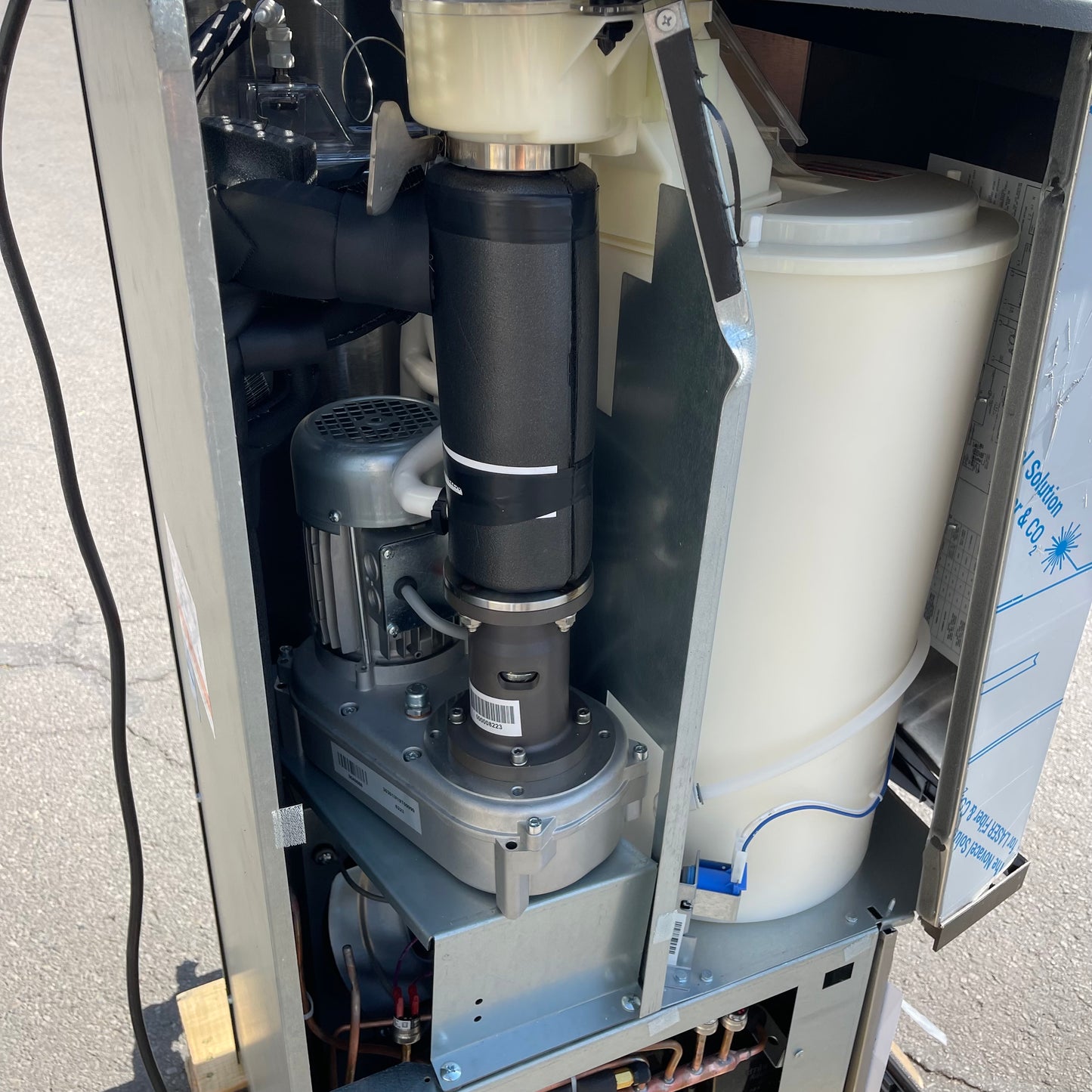 MANITOWOC Countertop Nugget Ice Maker/Water Dispenser CNF0202A-161 (Working Condition, Cosmetic Damage)