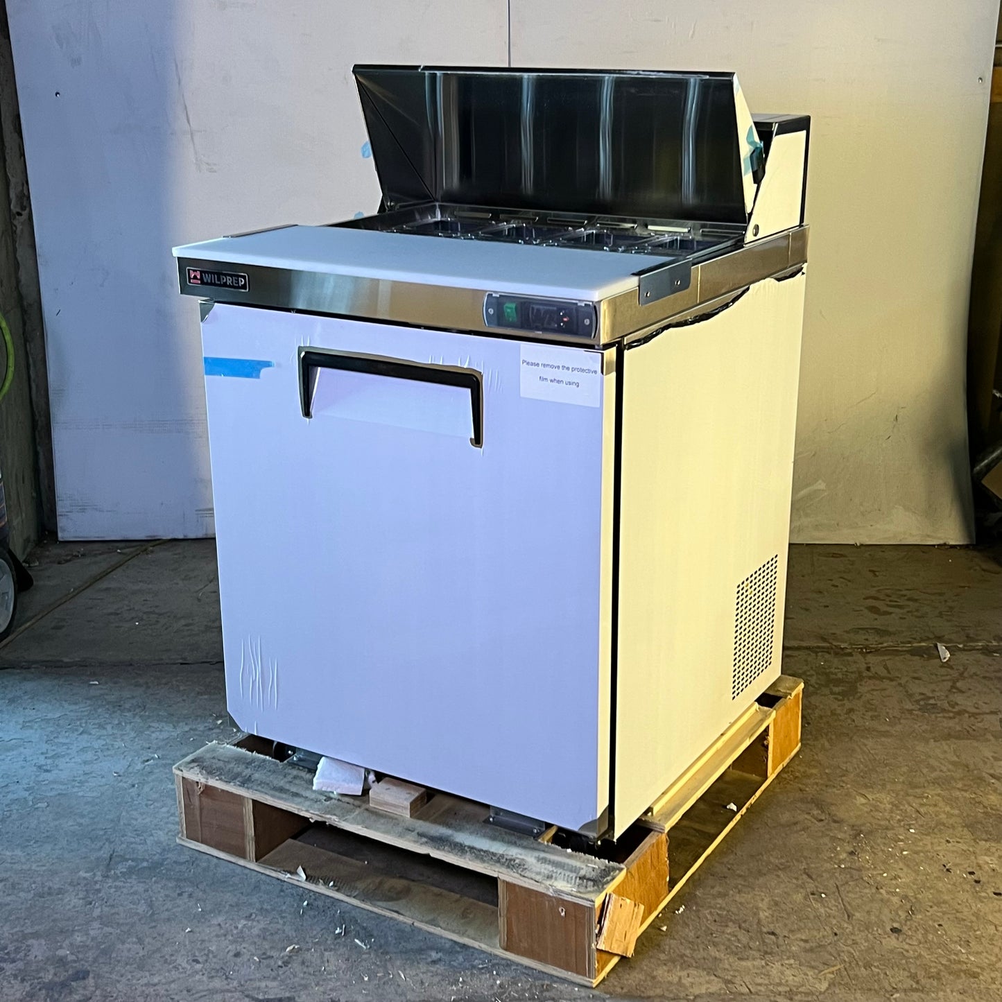 WILPREP 29" Single Door Commercial Salad Prep Table Refrigerator TSSU-29T