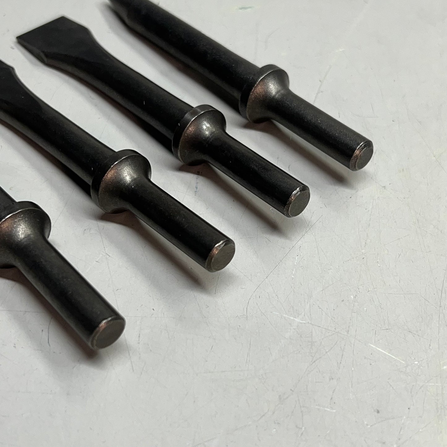 TRU-FLATE Air Chisel Hammer Hi FLO W/ 4 Chisels 4500 BPM 90 Psi 1/4" 25-560