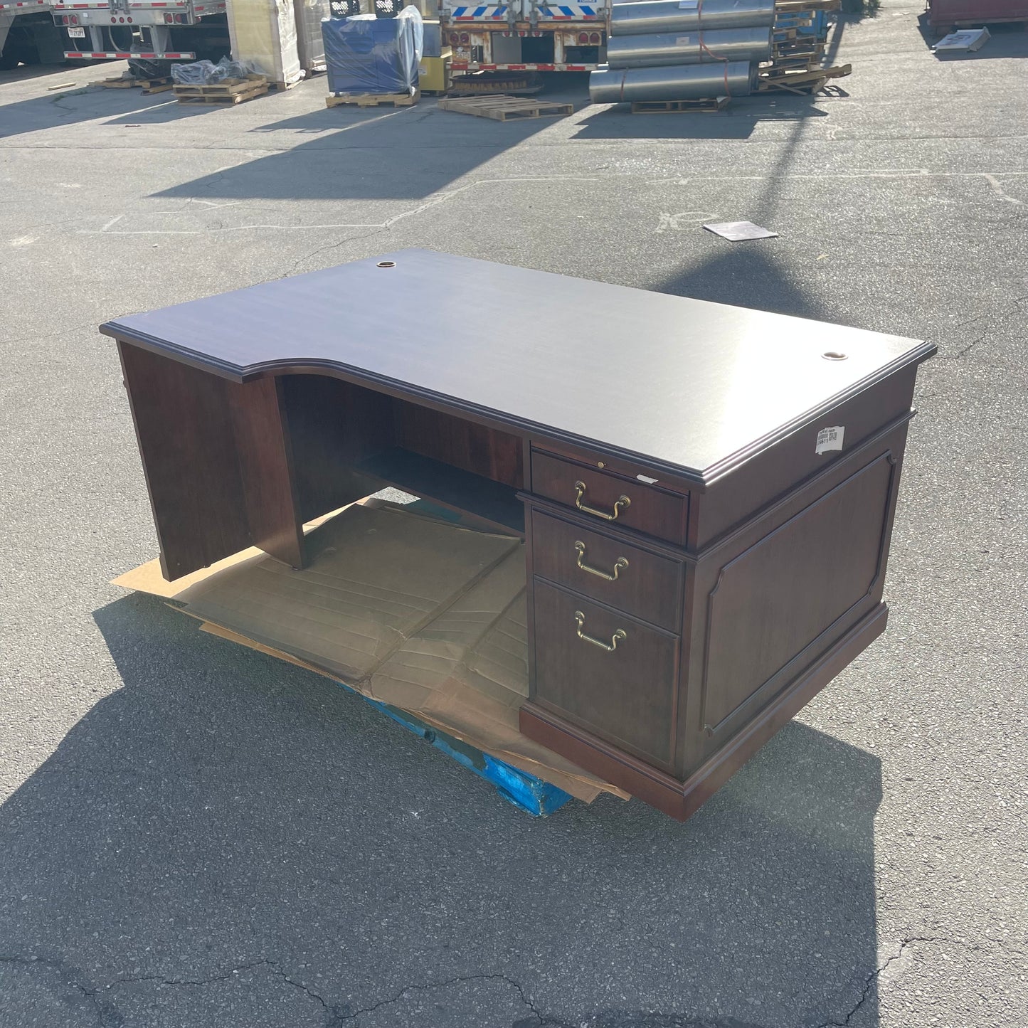 DARRAN Traditional Executive Desk Mahogany