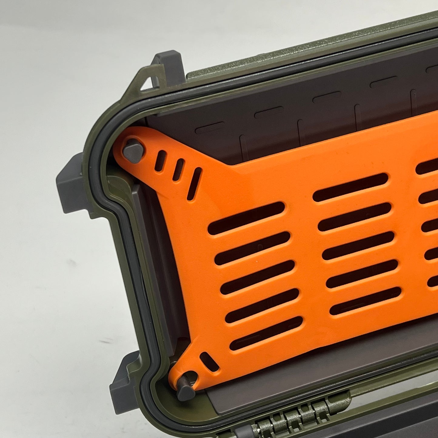 PELICAN  Ruck R60 Case Crushproof 11.14x6.86x3.88" OD Green RKR600-0000-OD