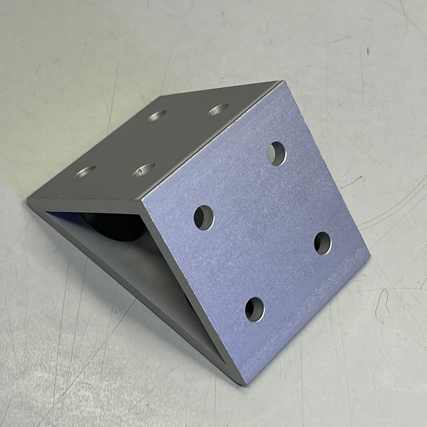 80/20 BUILD YOUR IDEA (2 PK) 40S 8 Hole Inside Gusset Bracket 90°Connect 40-4338