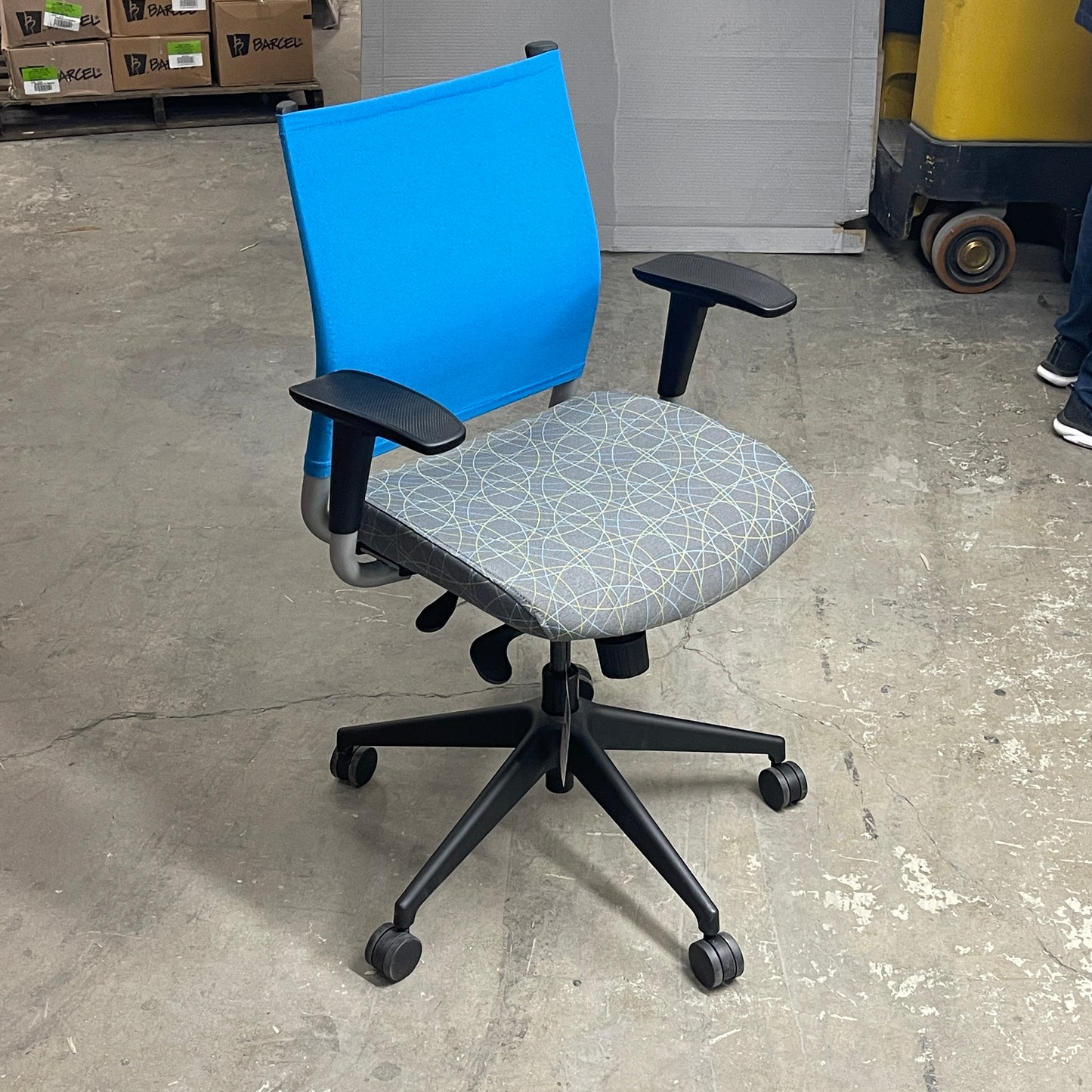 SITONIT Seating Rolling Mesh Mid Back Adjustable Office Chair Electric Blue (New)