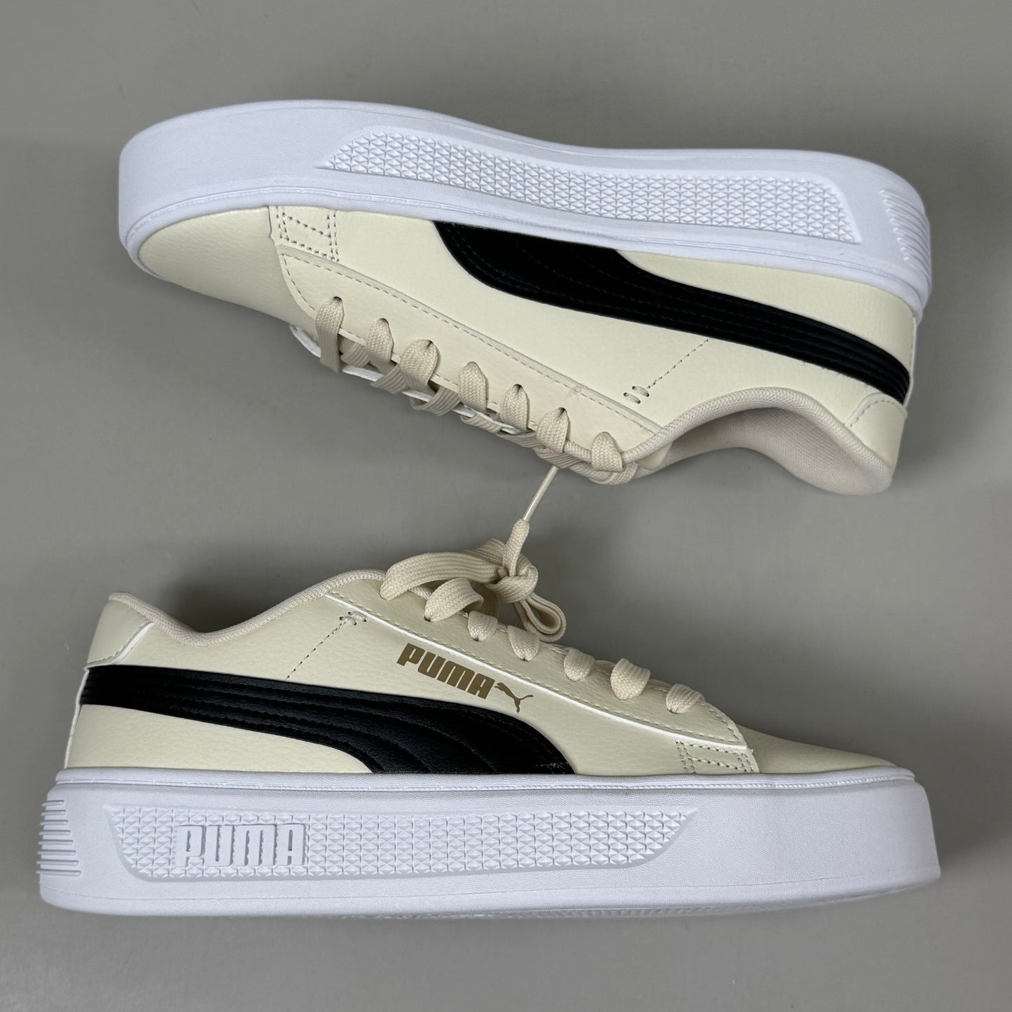 PUMA v3 Smash Platform Sneaker Lace-Up Women's Sz 7.5 Alpine Snow/Black/Gold