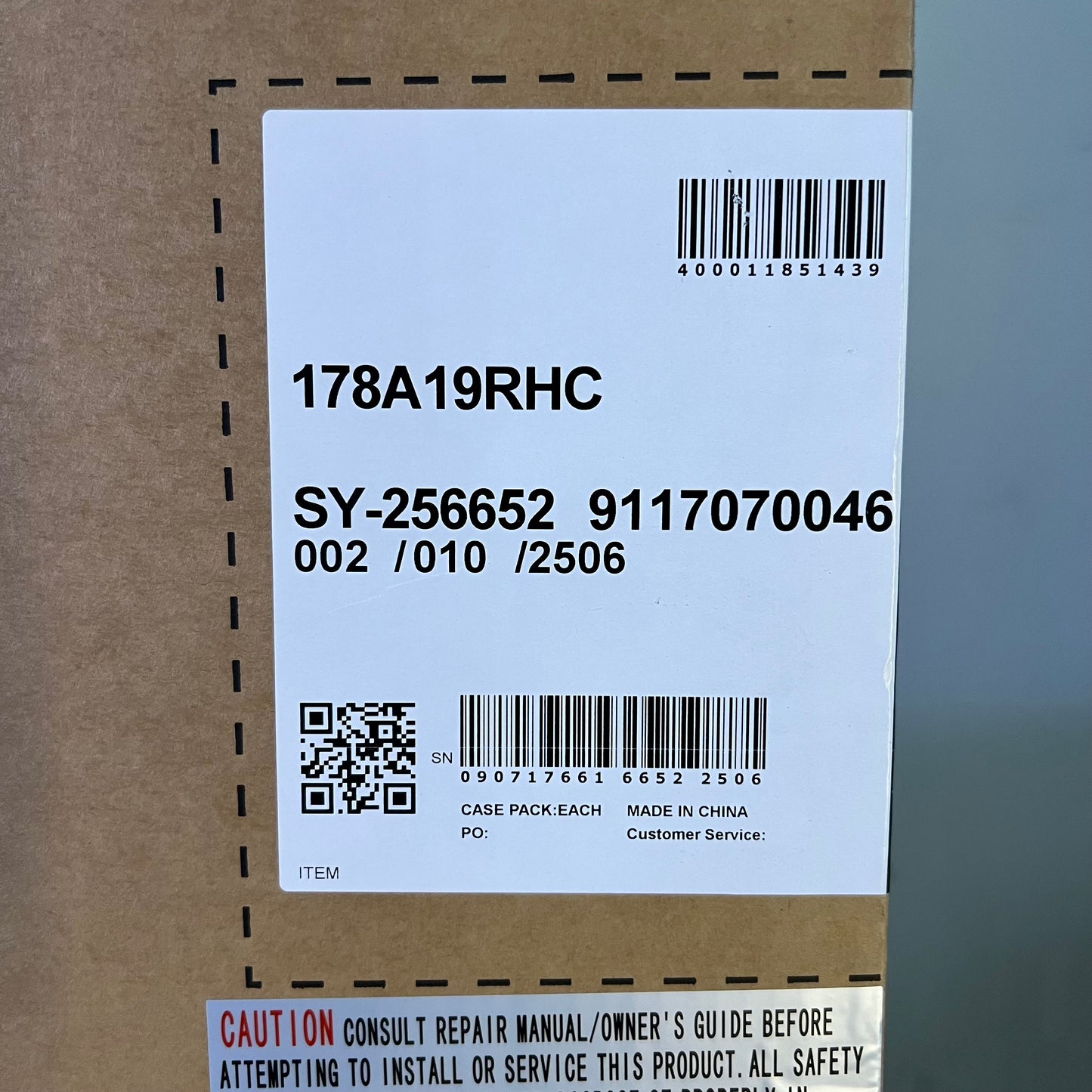 Z@ AVANTCO Solid Door Reach Refrigerator 115V 304 SS 30 3/8x27 3/8x84 1/2 178A19RHC (As-is)