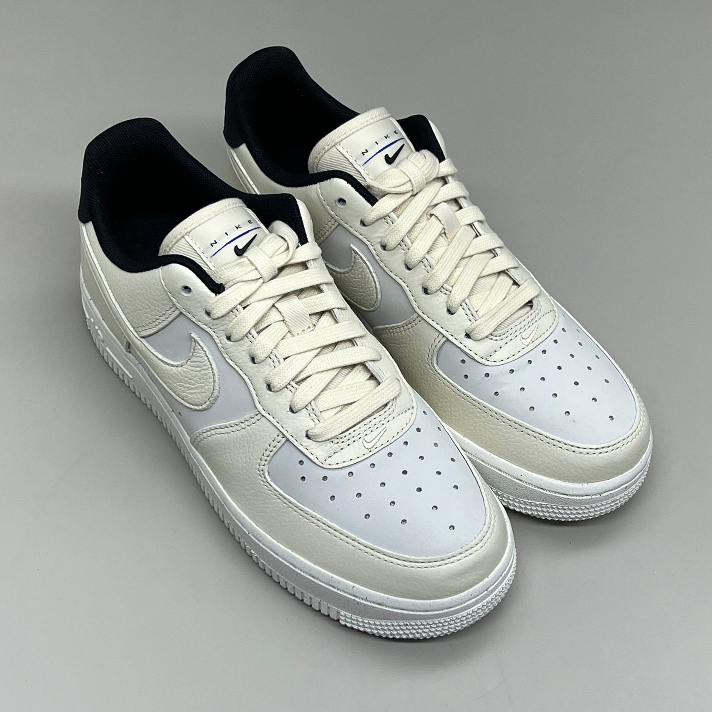 NIKE Air Force 1 07' LX Leather Sz Women's 7 Sail/Coconut Milk-Black DZ2708 101