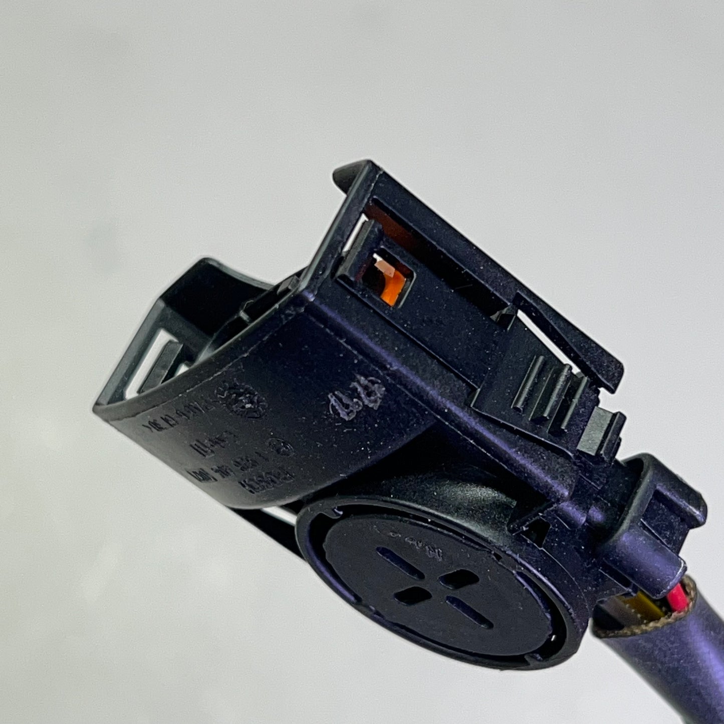 BOSCH Oxygen Sensor Thread Mounting Type Male Connect For Saturn Vehicles 16066