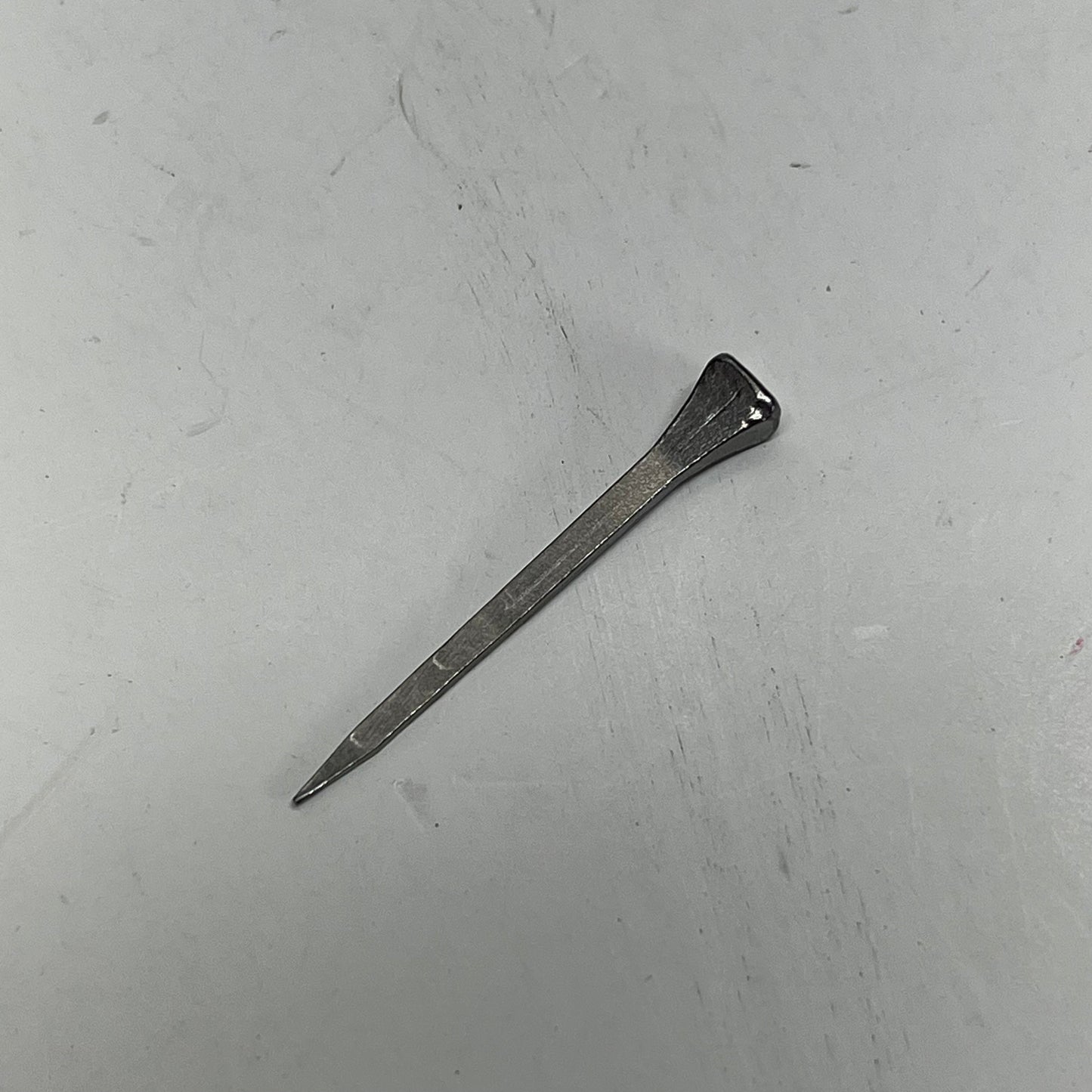 AANRAKU (100 PACK) Top Tools Horseshoe Nails for Glass  47.5 MM - 1.87" Silver