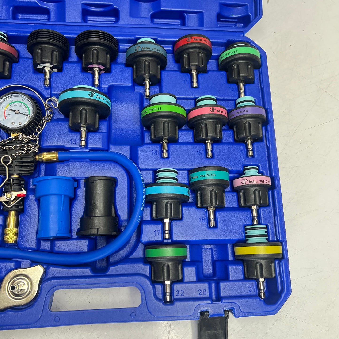 ASTRO PNEUMATIC Uni Radiator Pressure Tester & Vacuum Type Cooling Kit 78584