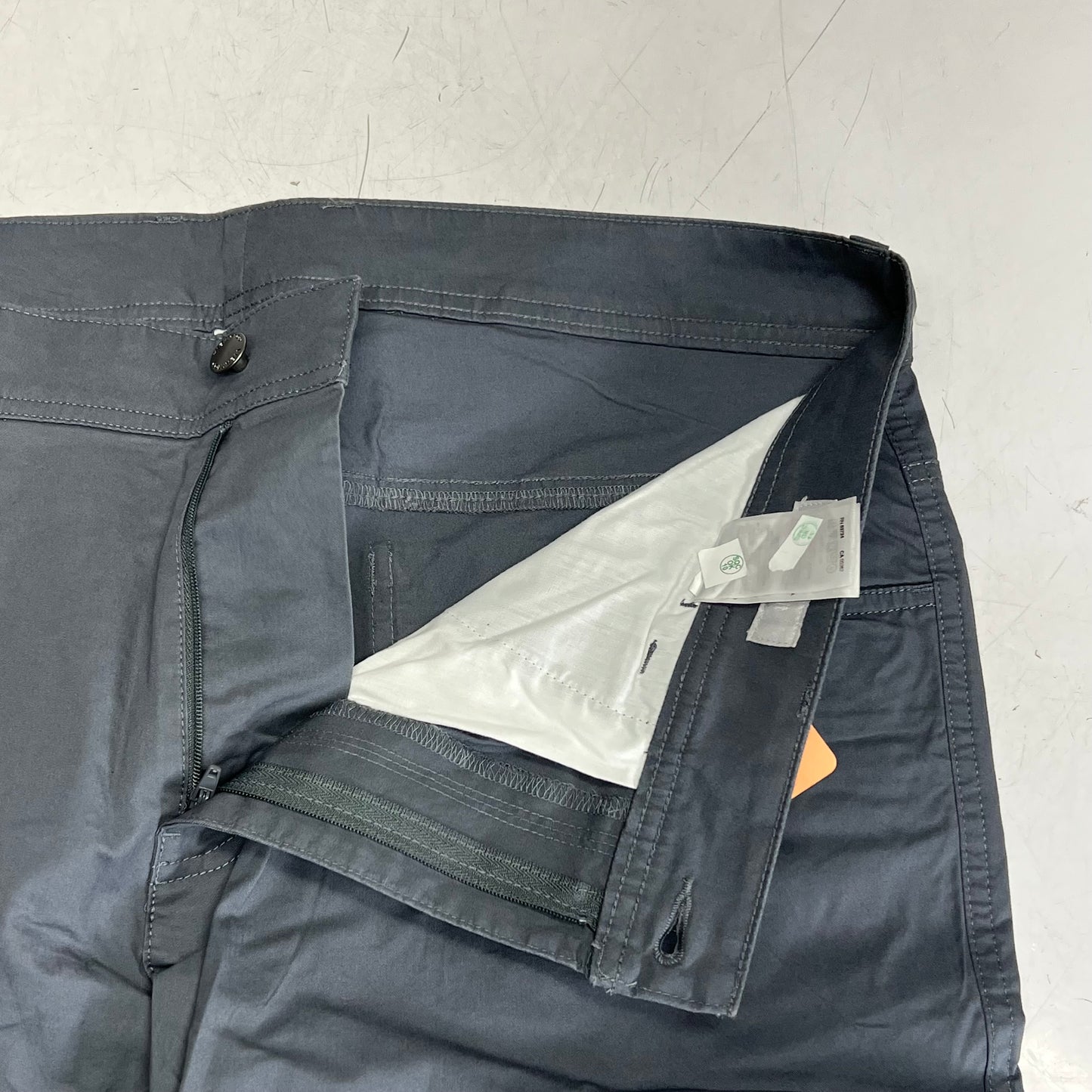 COLUMBIA Rapid Rivers Pants Men's Sz 36 / 32" Inseam Graphite AM0449-053