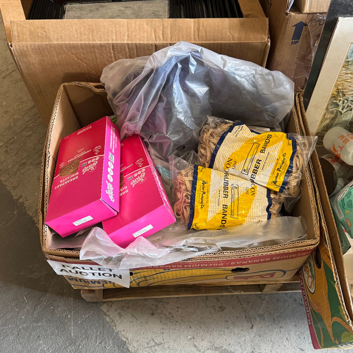 ZA@ Pallet of MIXED Rubber Bands, Food, Air Filter, Conventional Certificates, Clothes, Etc… (AS-IS)