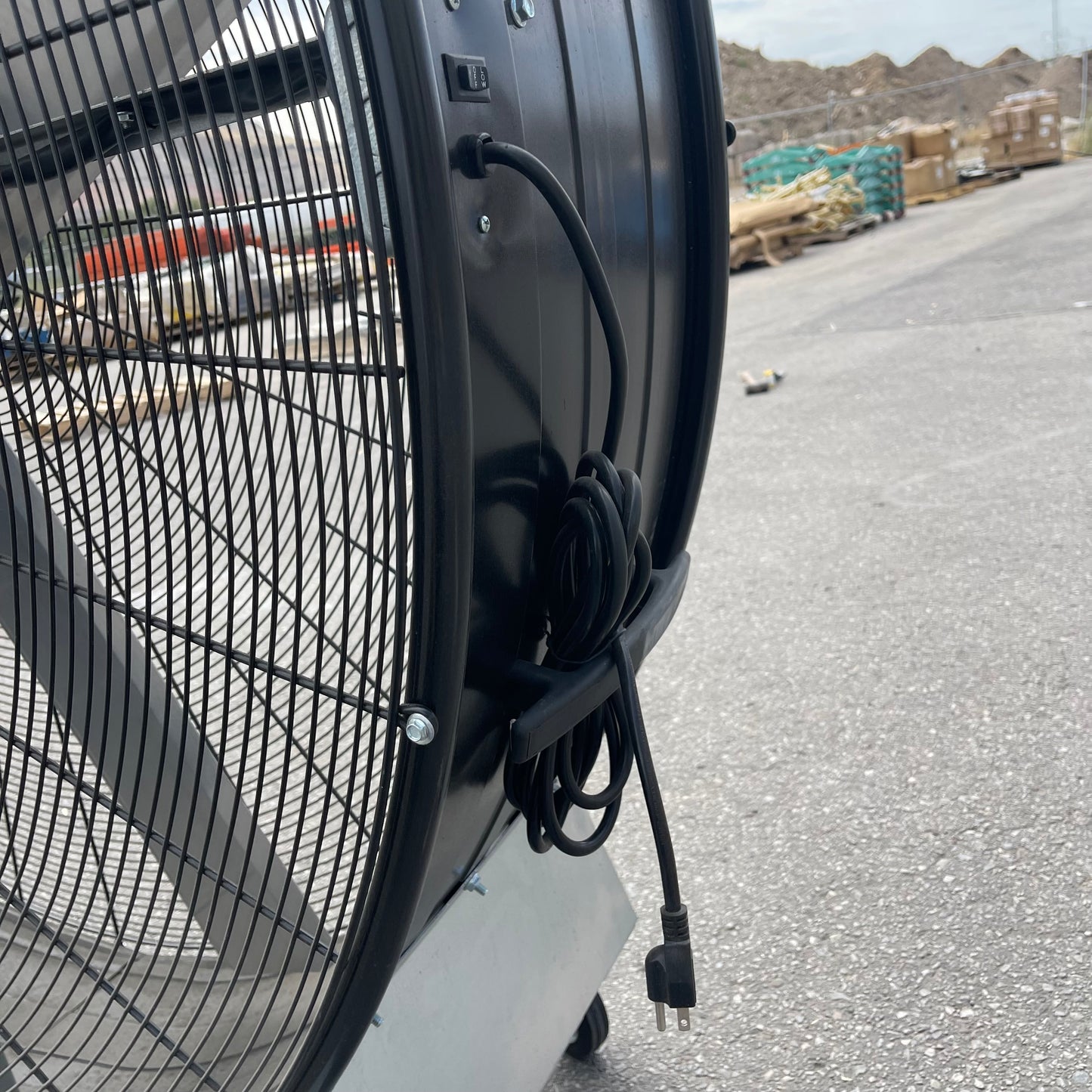 Z@ VENTAMATIC Maxx Air Belt Drive Barrel Fan 60” BF60BDBLKP-4 (New)