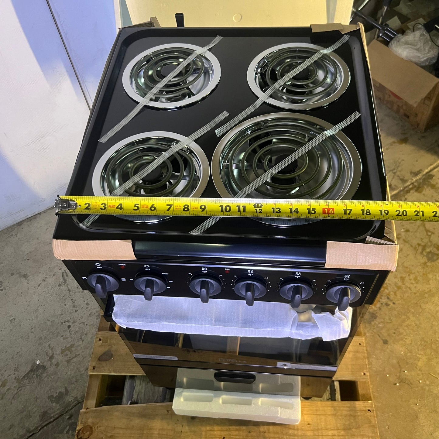 ZA@ Pallet of LEVELLA 20" Freestanding Electric Range with 4 Coil Burners & 2.2 Cu. Ft. Single Oven Capacity PRE2027GB