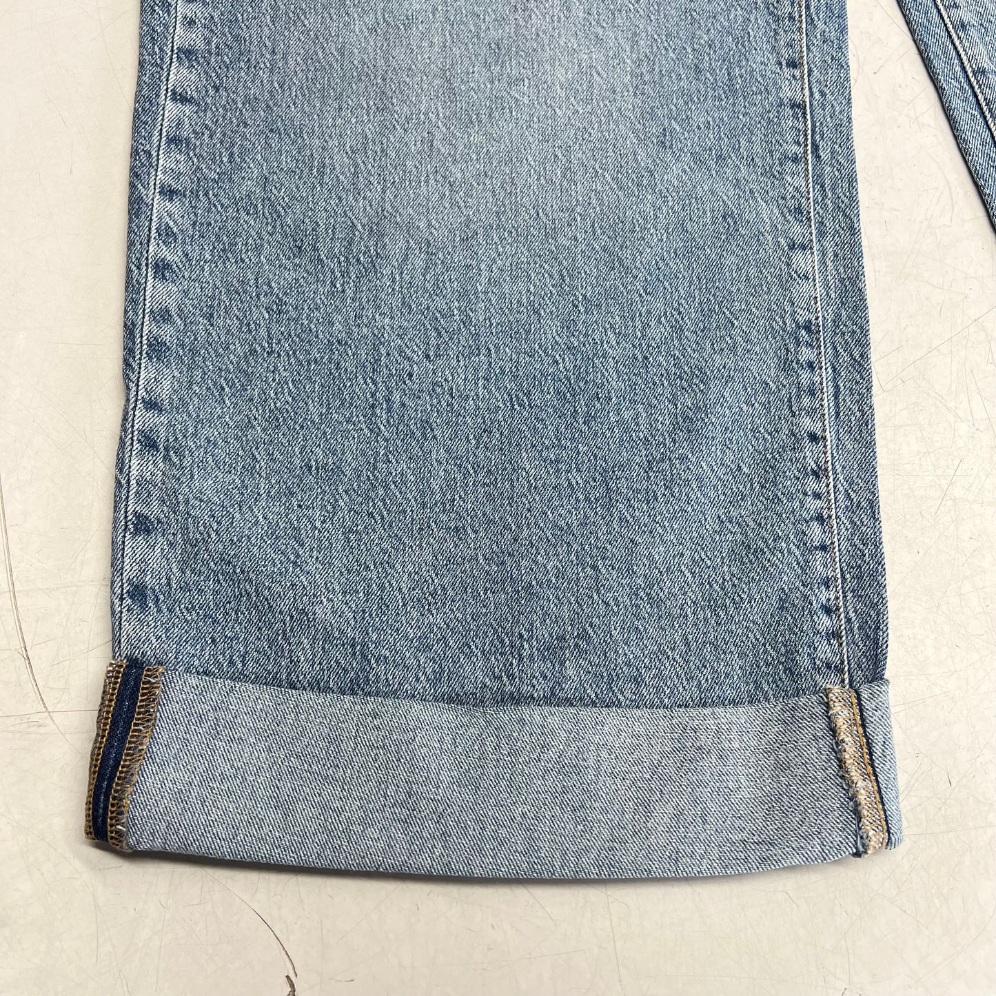 RW & CO Slouchy Mid-rise Jeans Cuffed Legs Women's Sz 33 Light Wash 490771