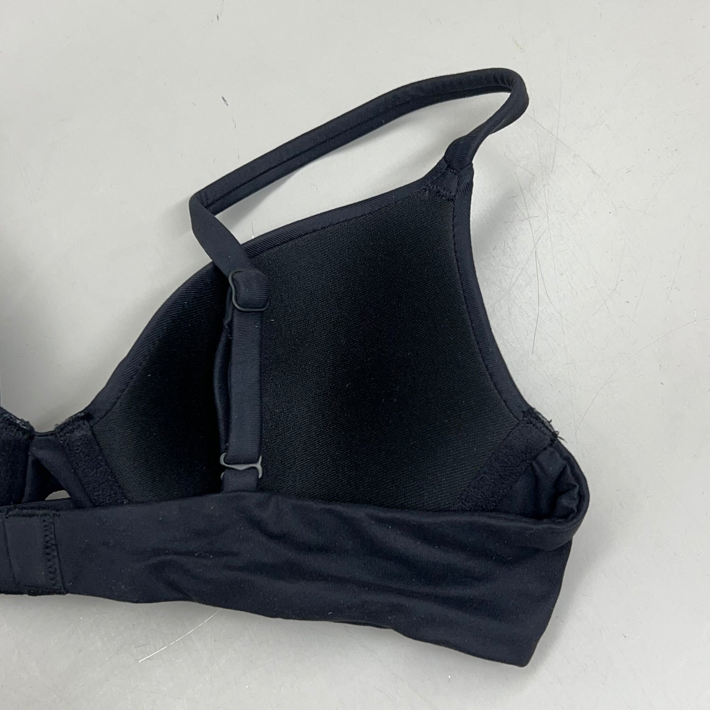 SKIMS Buttery Soft Fits Everybody T-Shirt Bra Women's Sz 34A Onyx BR-TSH-0023