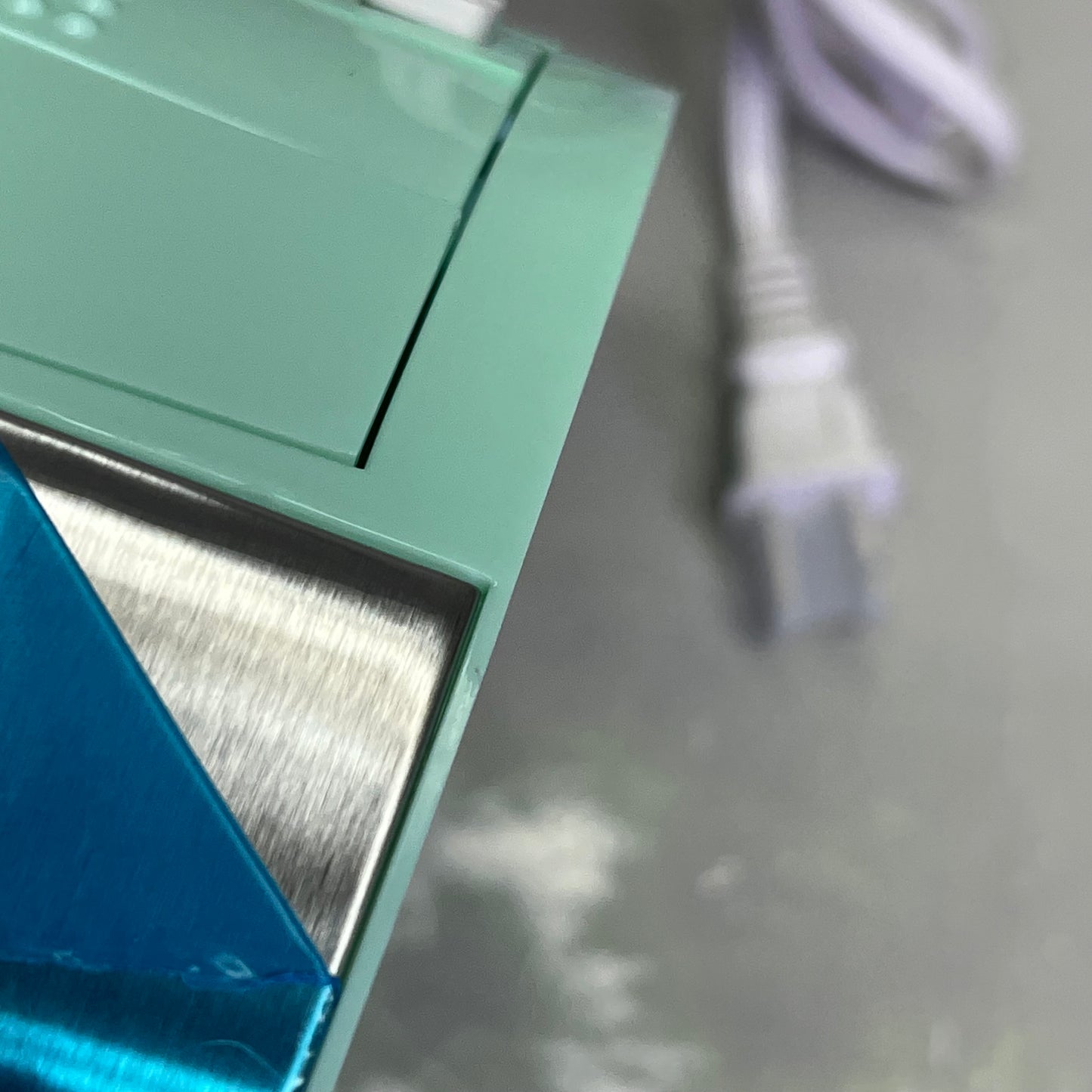 DASH Family Size Deluxe Gelato & Ice Cream Maker Makes 4 Pints Aqua DIC200GBAQ04