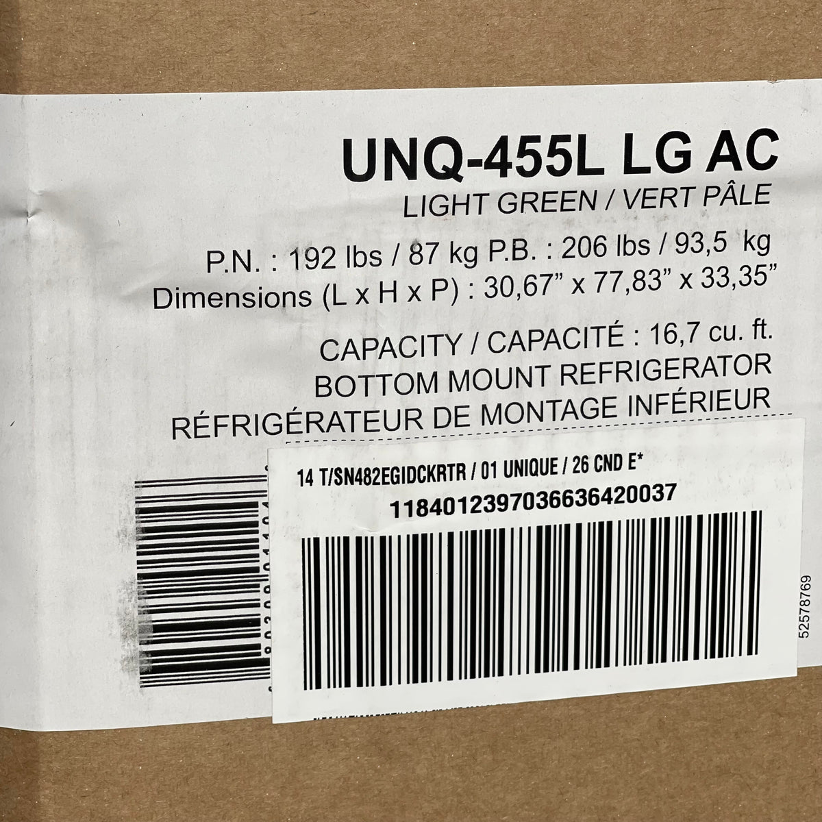 UNIQUE APPLIANCES Classic Series Bottom Mount Refrigerator 75"x29"x28" Ocean Mist UNQ-455L (Good)