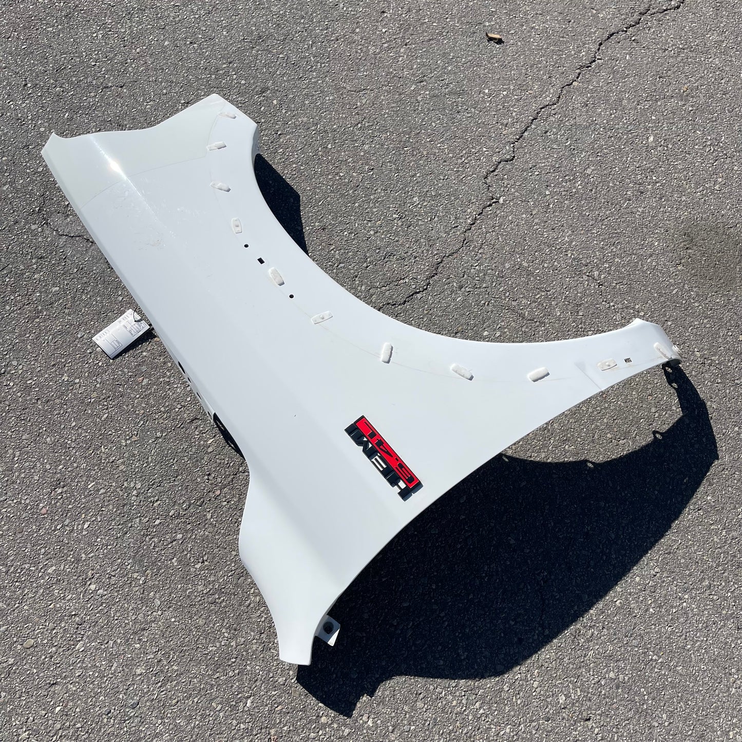 ZA@ Pallet of DODGE Front Right Fender for Ram Truck White (AS-IS)