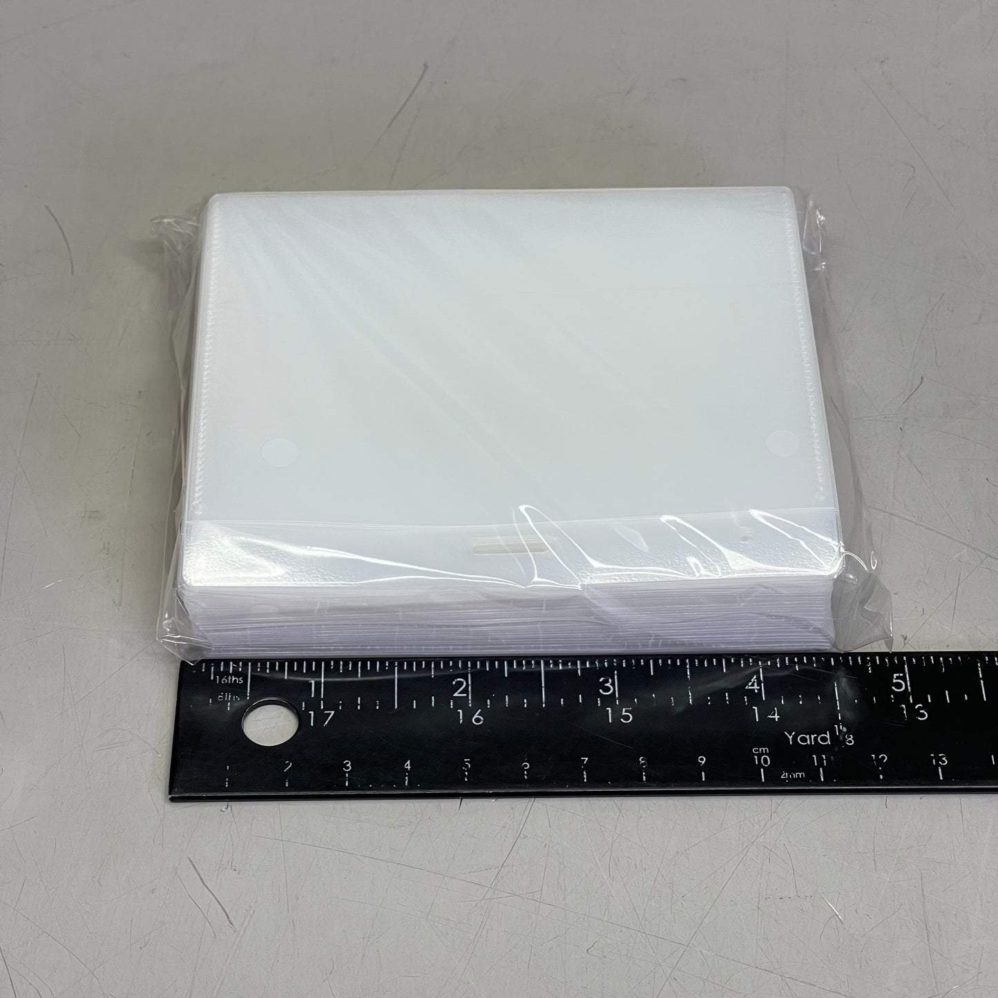 UNIVERSAL (100 PACK) Lanyard Style Badge Holders 3"x4" Cards Clear UNV56005