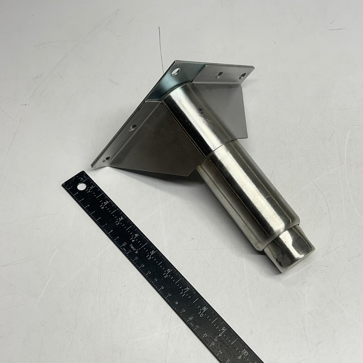VULCAN SS Stack Kit for Commercial Ovens Leg Assy Silver 426983-G1 (Used)