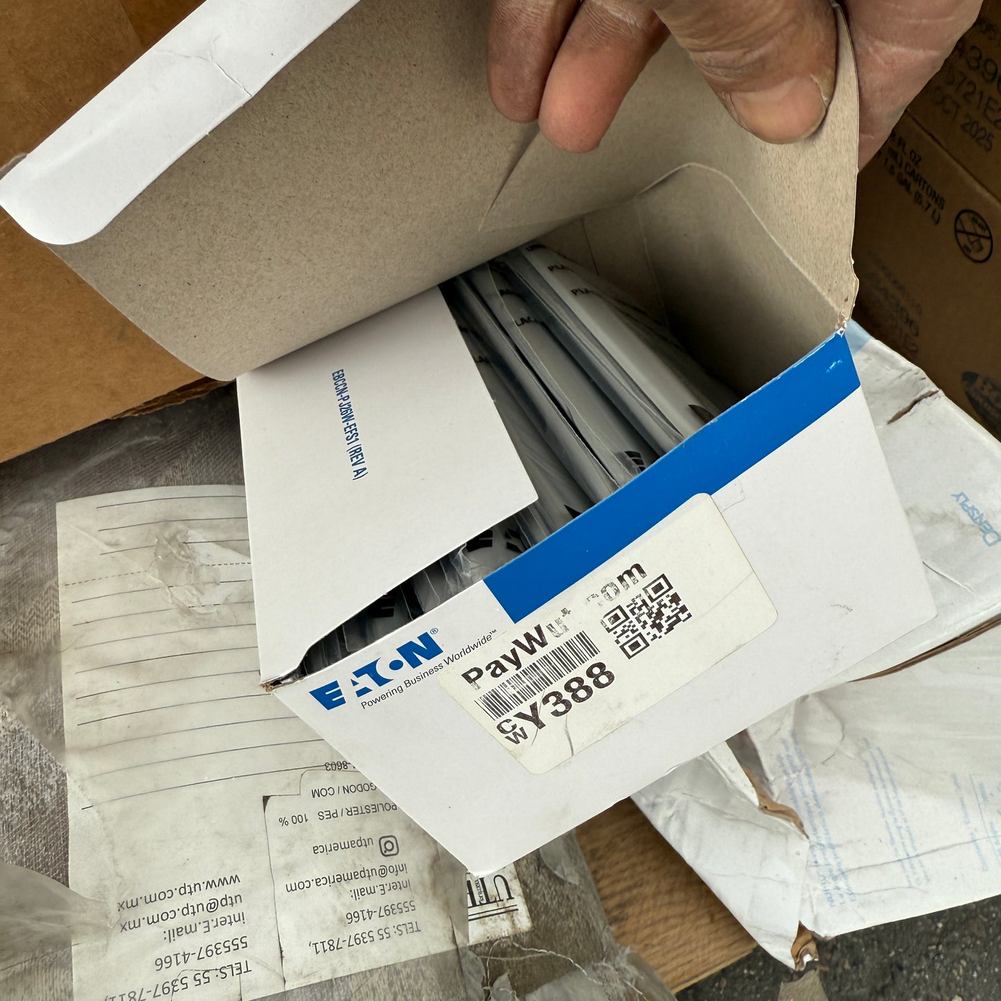 ZA@ Pallet of Large Fabric Roll, Dental Tips, Jug, USB Cables, Peanut Butter,TAKIS, & BOOST (all past Date) (AS-IS)