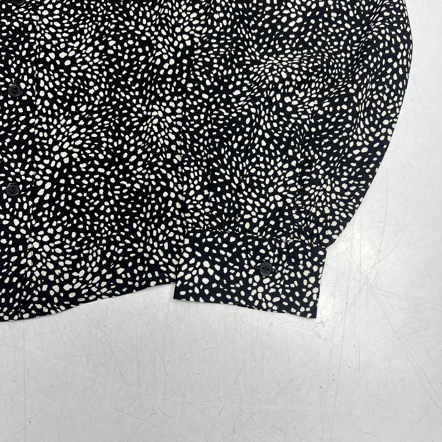 RW & CO Silky Long Sleeve Buttoned Down Blouse  Women's Sz XL Black/White 495720