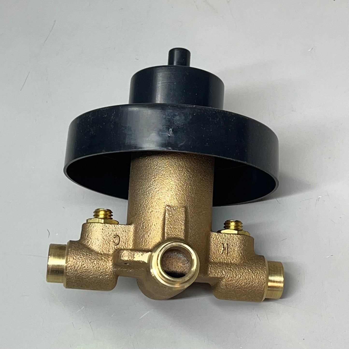 CHICAGO FAUCET Tub & Shower Fitting 1.5" Gpm 80 Psi  20 To 125 Psi 1907-622LCP