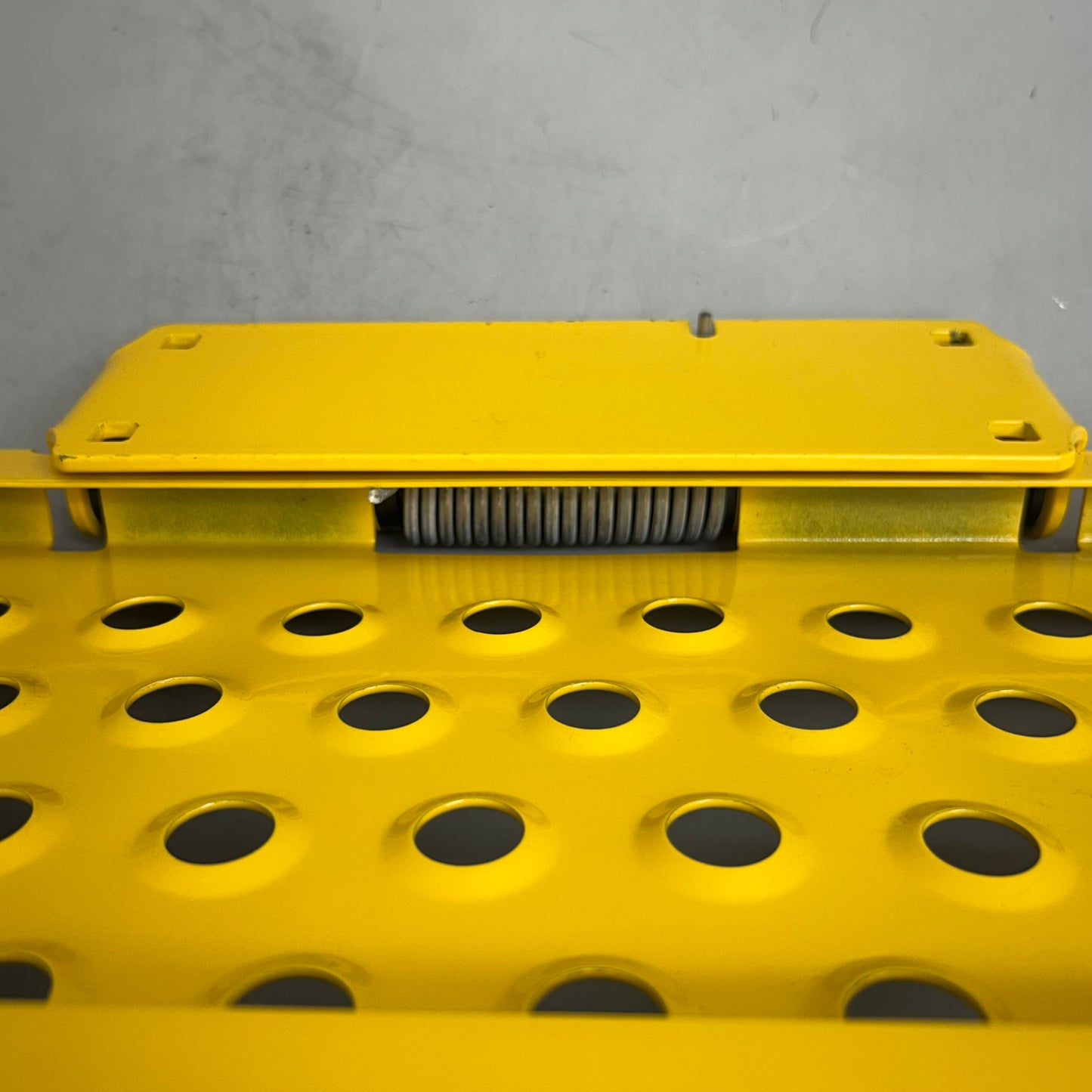 COTTERMAN  Adjustable Safety Gate 16"-26" Yellow D0900071-01 New Other- Shelf Wear